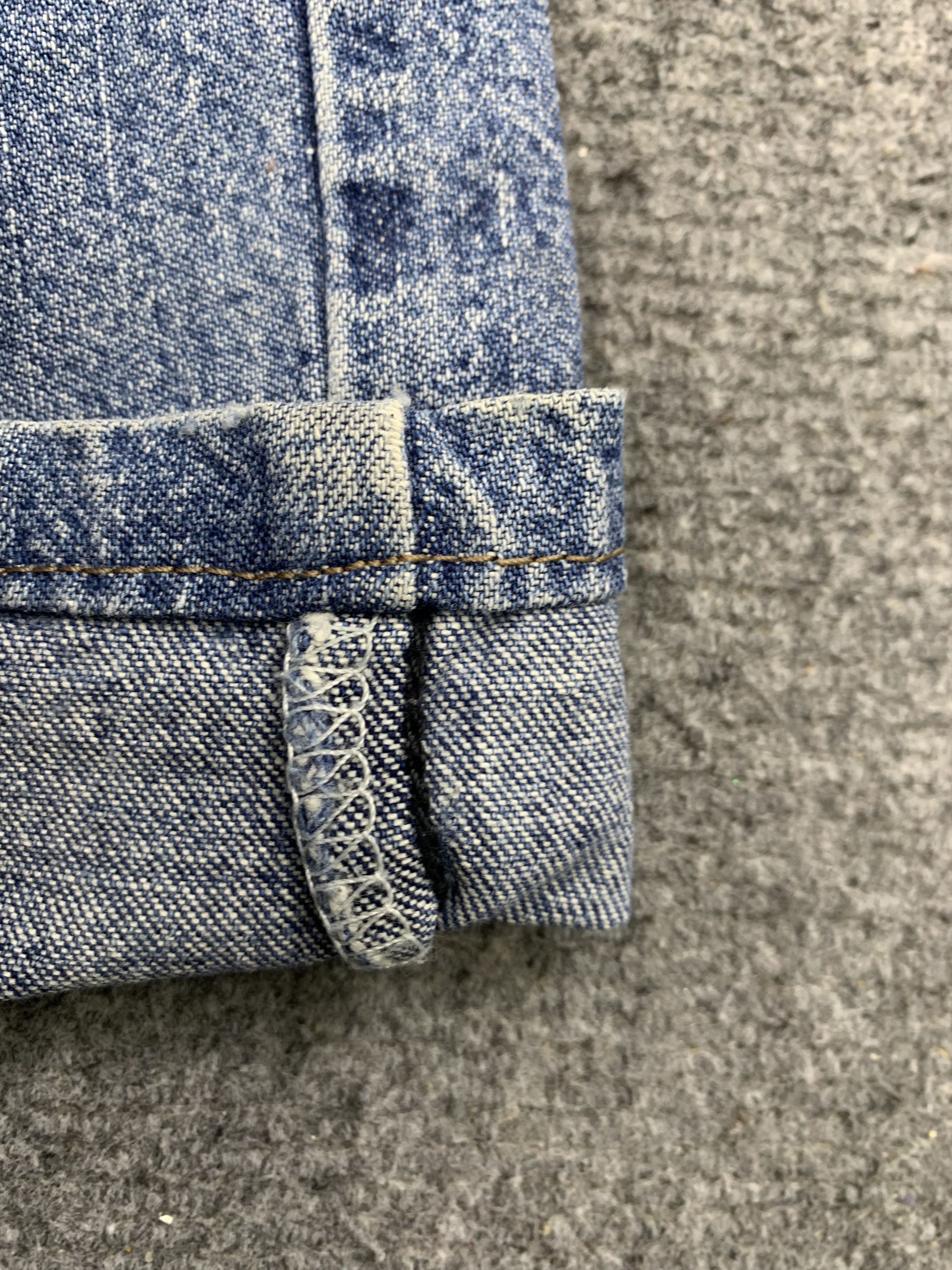 Levi's Vintage Levis Faded Blue Jeans DP1838 Size US 35 - 9 Thumbnail