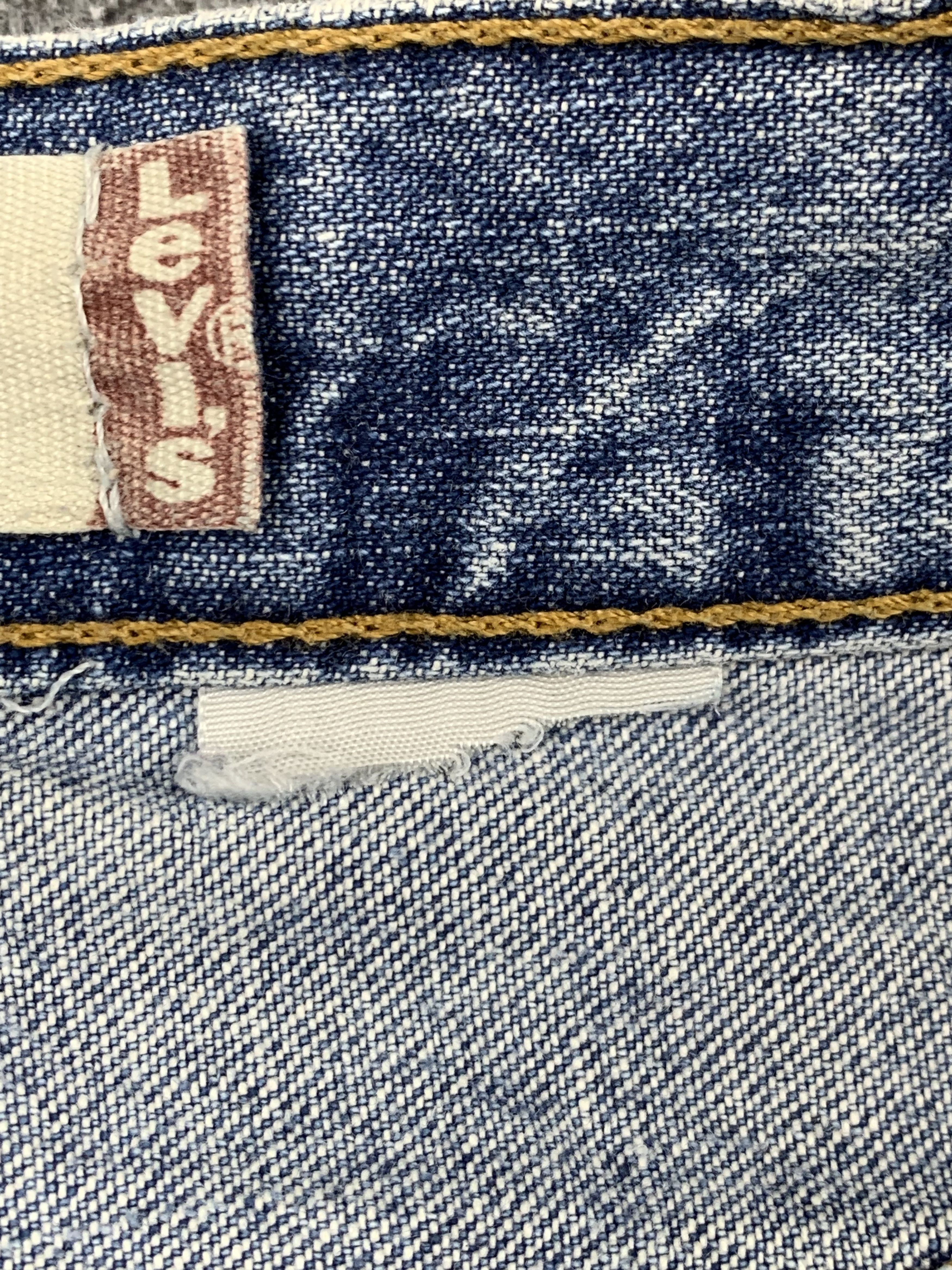 Levi's Vintage Levis Faded Blue Jeans DP1838 Size US 35 - 7 Thumbnail
