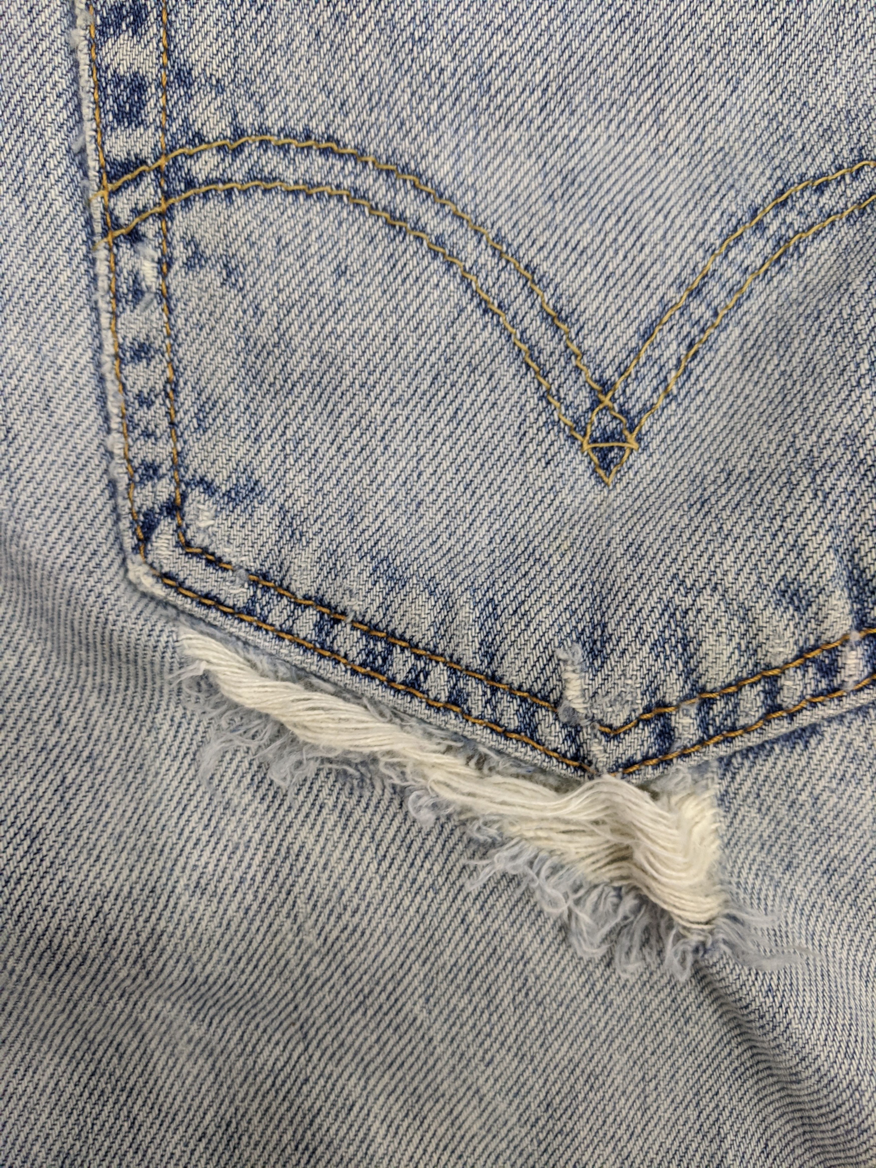 Levi's Vintage Levis 550 Jeans DP0727 Size US 35 - 17 Thumbnail