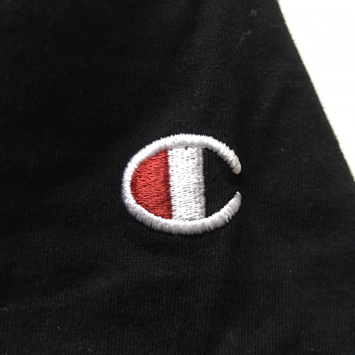 Champion × Vintage Vintage Champion Shirt Champion CrewNeck Champion Size US M / EU 48-50 / 2 - 6 Thumbnail