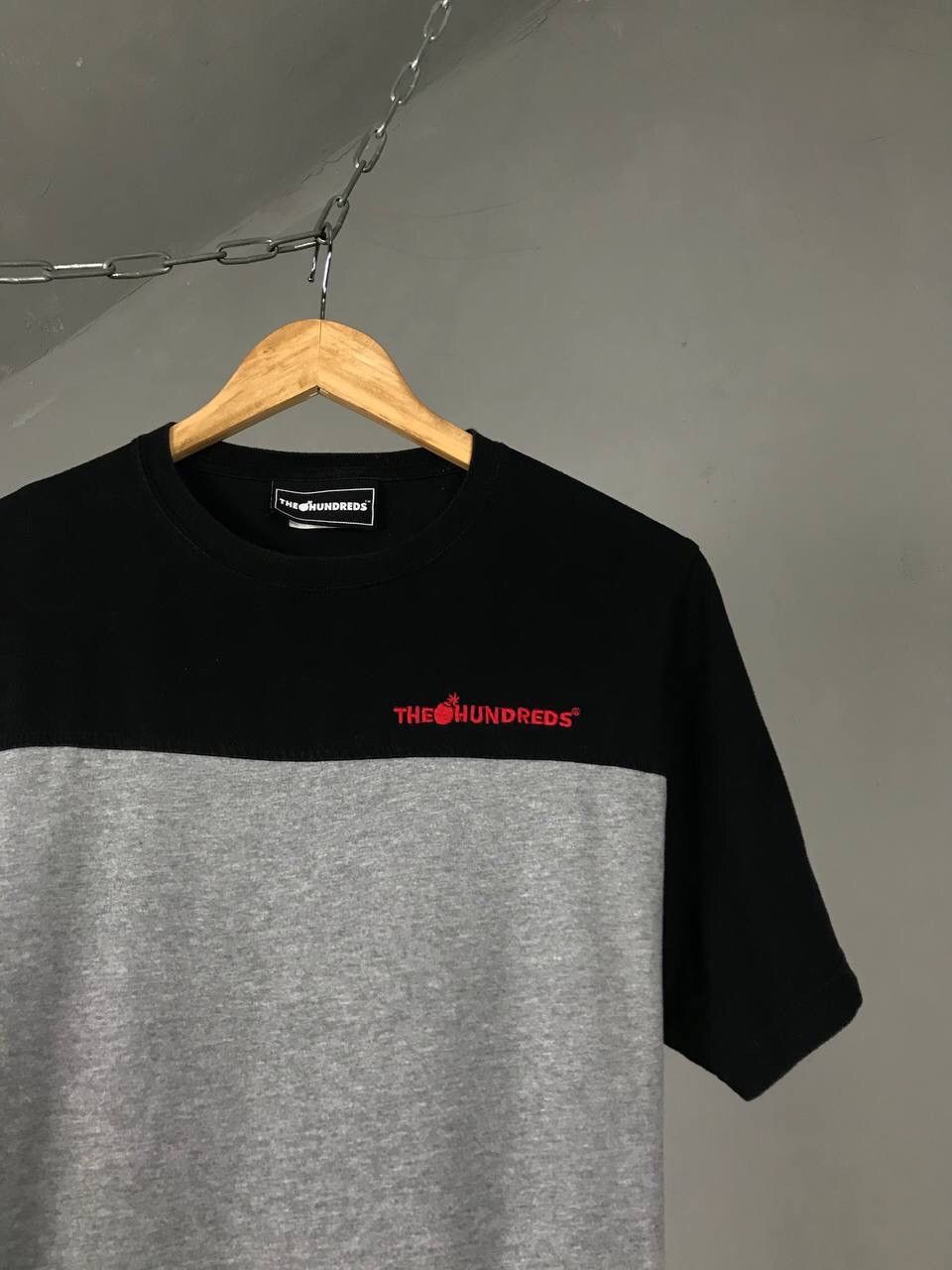 The Hundreds × Vintage The Hundreds vintage streetwear tee Size US S / EU 44-46 / 1 - 2 Thumbnail