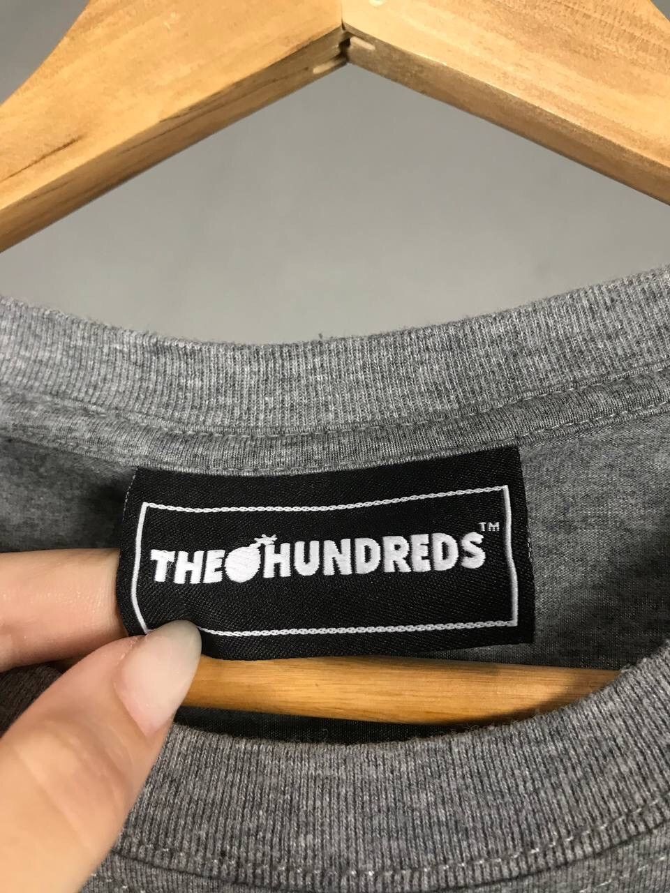 The Hundreds × Vintage The Hundreds streetwear center logo tee Size US S / EU 44-46 / 1 - 4 Thumbnail