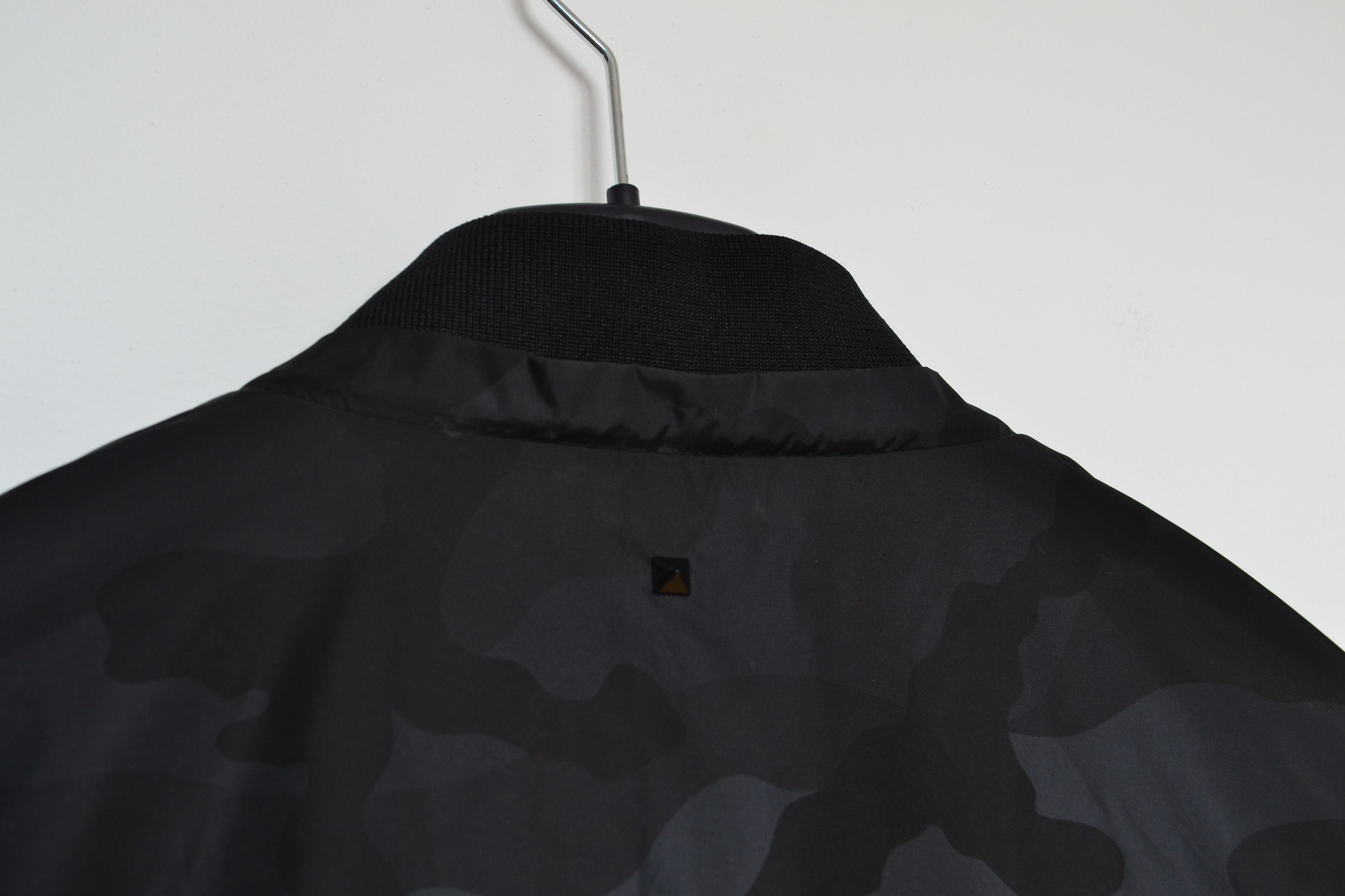Valentino VALENTINO Jacket Reversible Bomber Camouflage Green Black Size US S / EU 44-46 / 1 - 6 Thumbnail