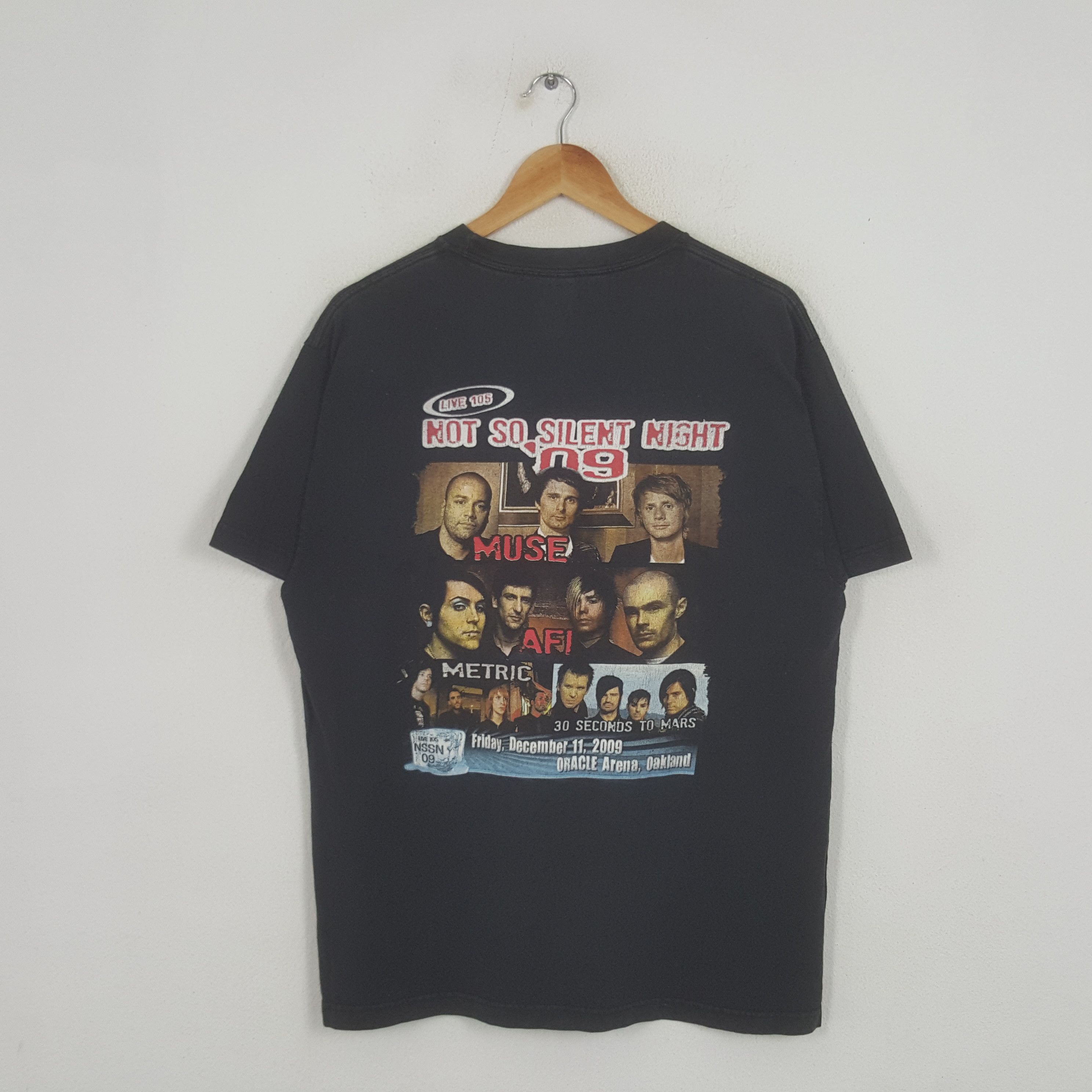 Band Tees × Vintage Vintage Not So Silent Night Muse Afi Metric Rock Tshirt Size US L / EU 52-54 / 3 - 1 Thumbnail