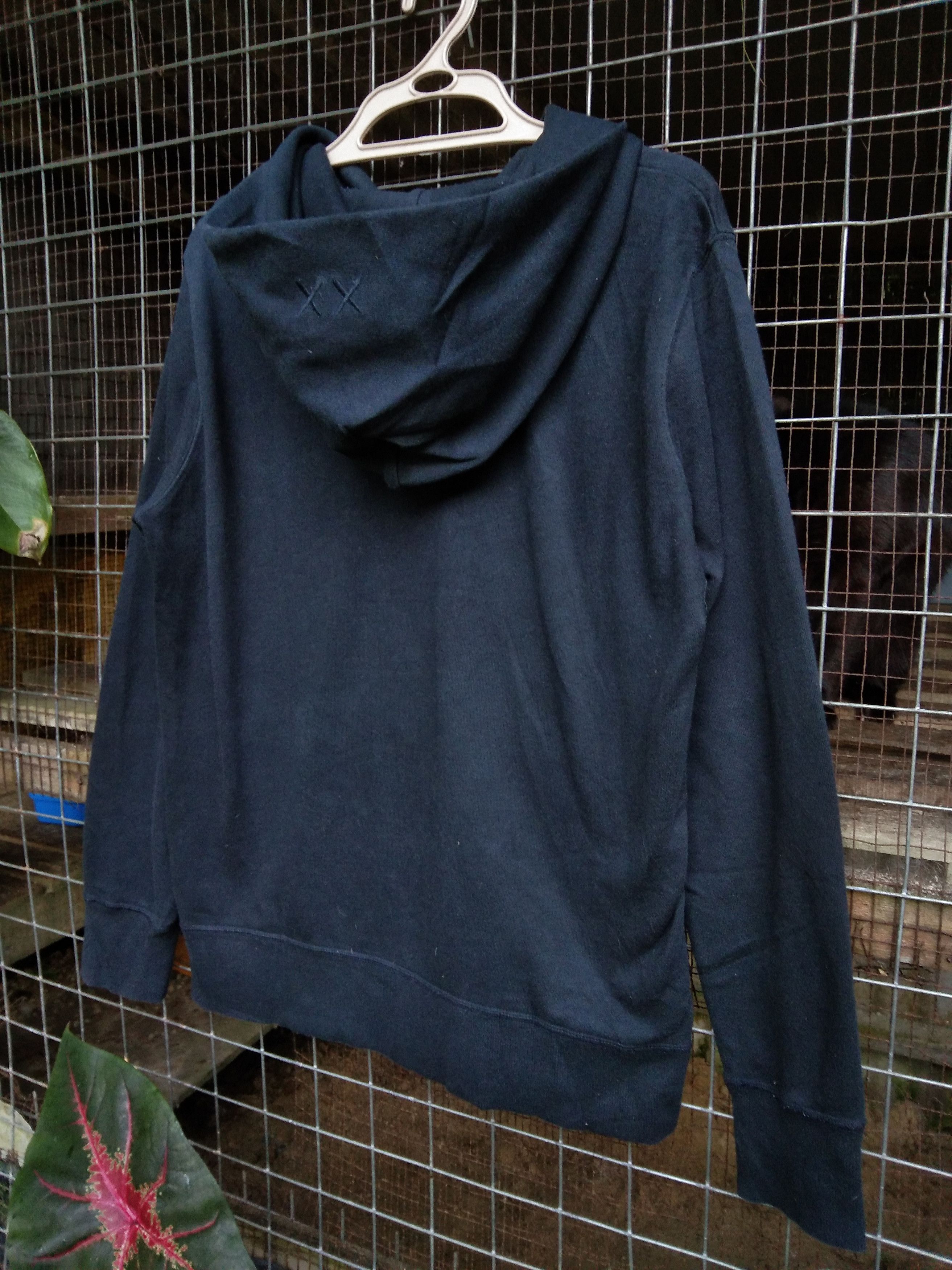 Kaws × Uniqlo VINTAGE KAWS x SASAME STREET SWEATSHIRT HOODIE Size US M / EU 48-50 / 2 - 5 Thumbnail