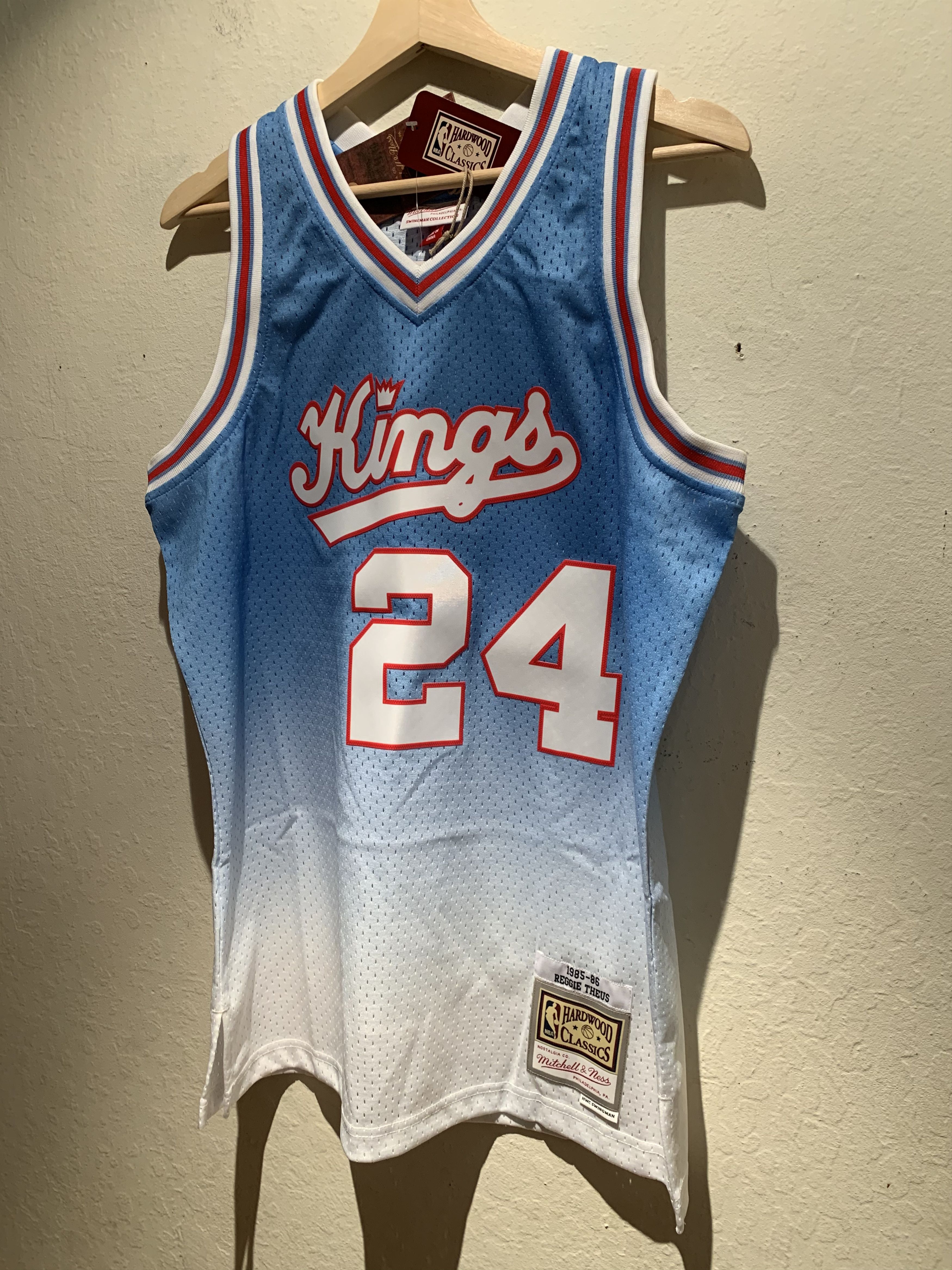 image of Hwc Sacramento Kings Reggie Theus Jersey in Blue/White/Red, Men's (Size Medium)