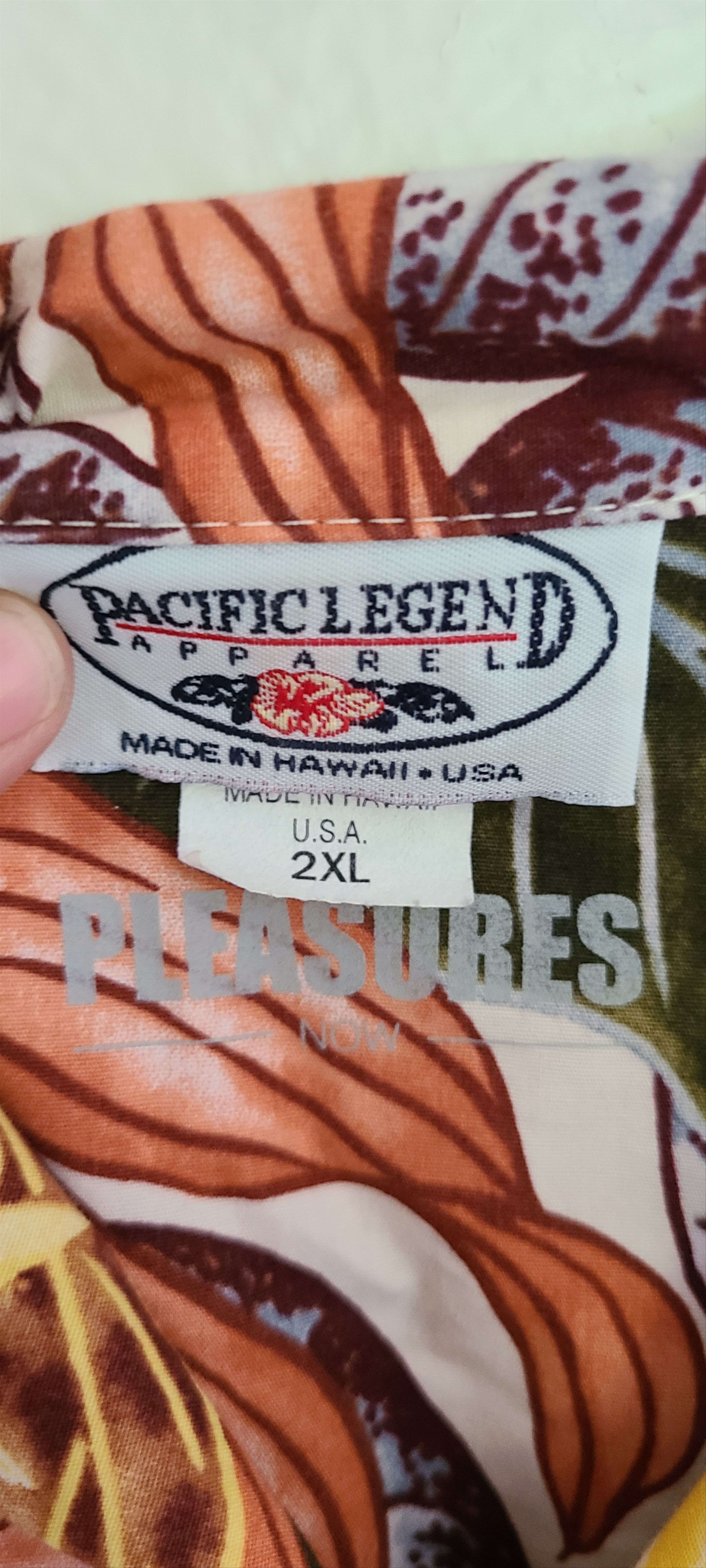 Pleasures × Vintage HAWAIIAN BUTTON UP Size US XL / EU 56 / 4 - 2 Thumbnail