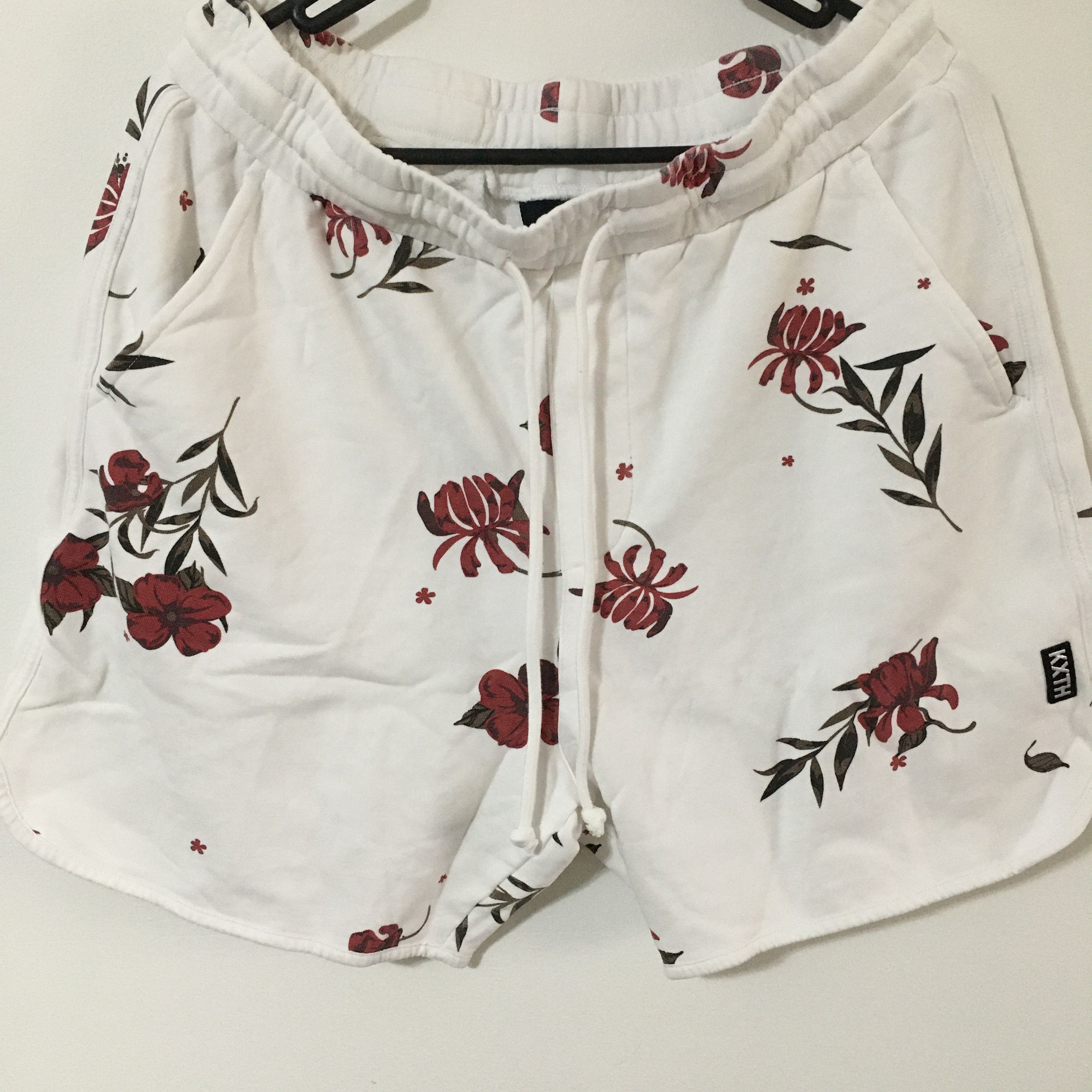 Kith 10th Anniversory Summer Floral Jordan Short Size US 32 / EU 48 - 7 Thumbnail
