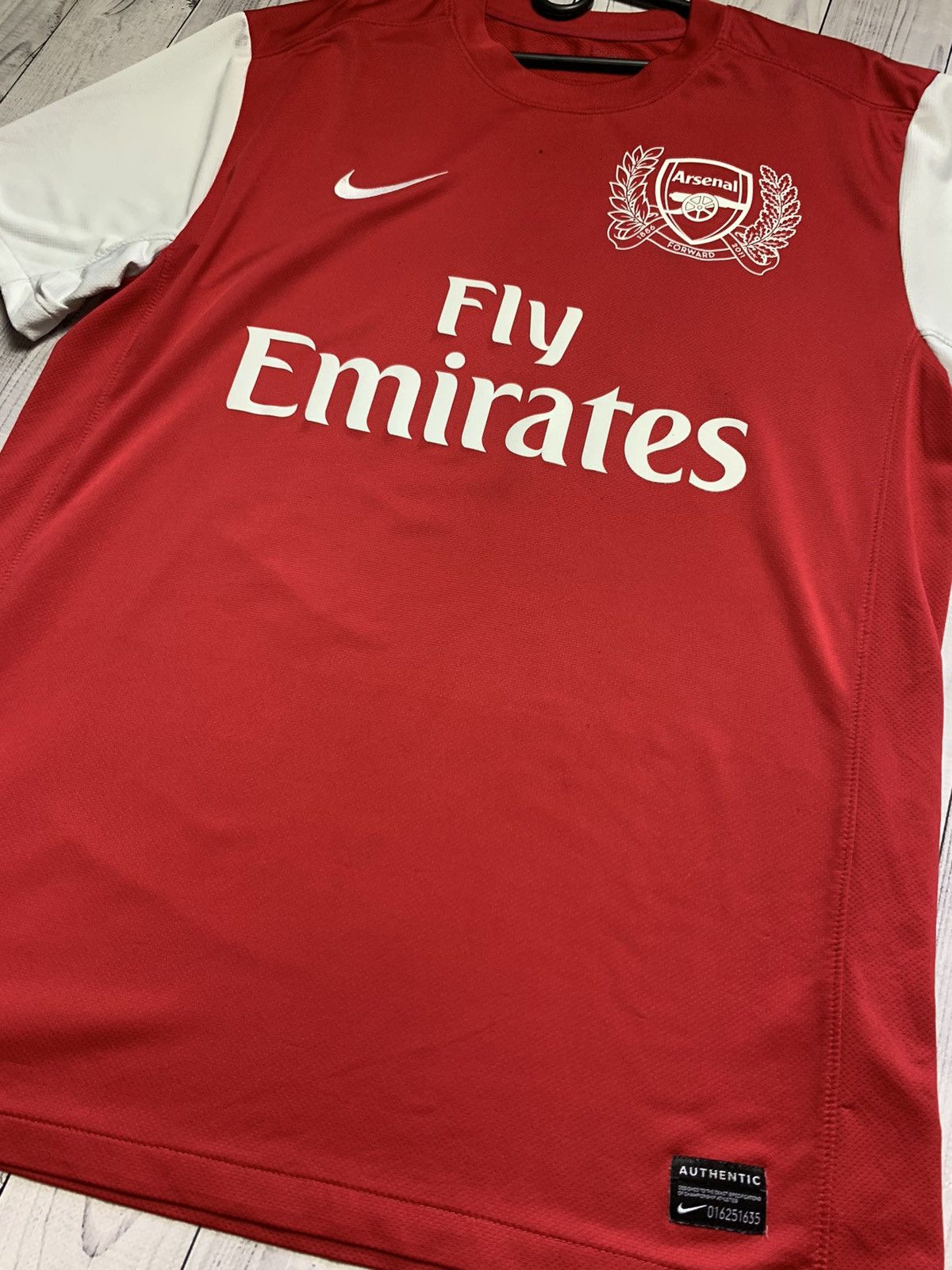 Nike × Vintage Vintage Nike Arsenal soccer jersey size L Size US L / EU 52-54 / 3 - 5 Thumbnail