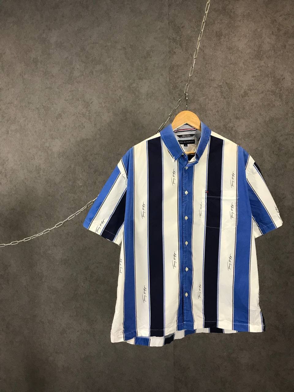 Tommy Hilfiger Tommy Hilfiger vintage crazy Hawaiian overprinted shirt Size US L / EU 52-54 / 3 - 1 Thumbnail