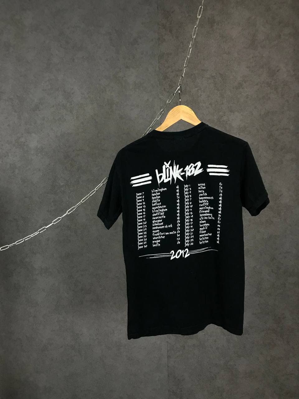 Band Tees Blink 182 vintage rock band tour tee Size US S / EU 44-46 / 1 - 2 Thumbnail