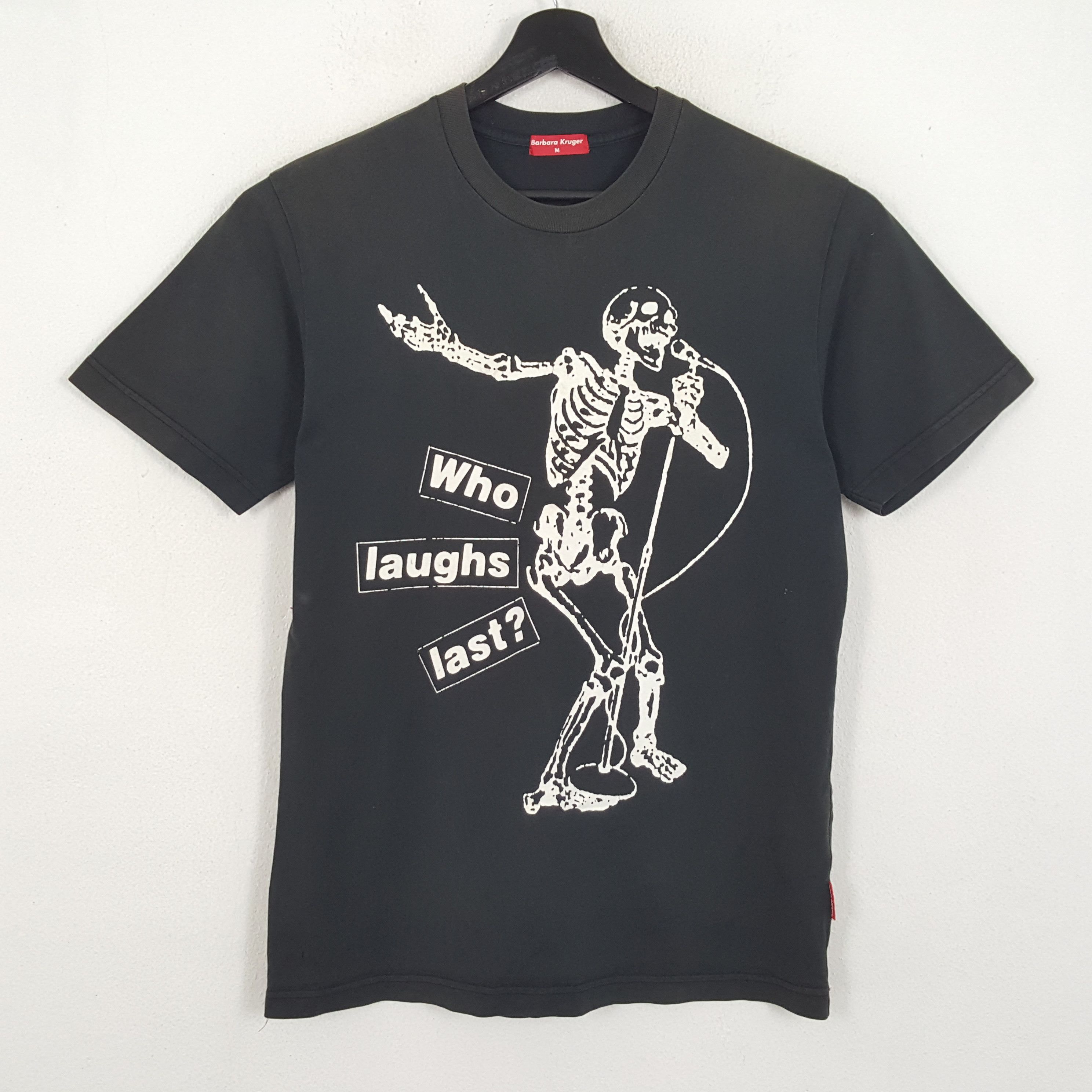 BARBARA KRUGER Skulls Bones Design Streetwear Tshirt