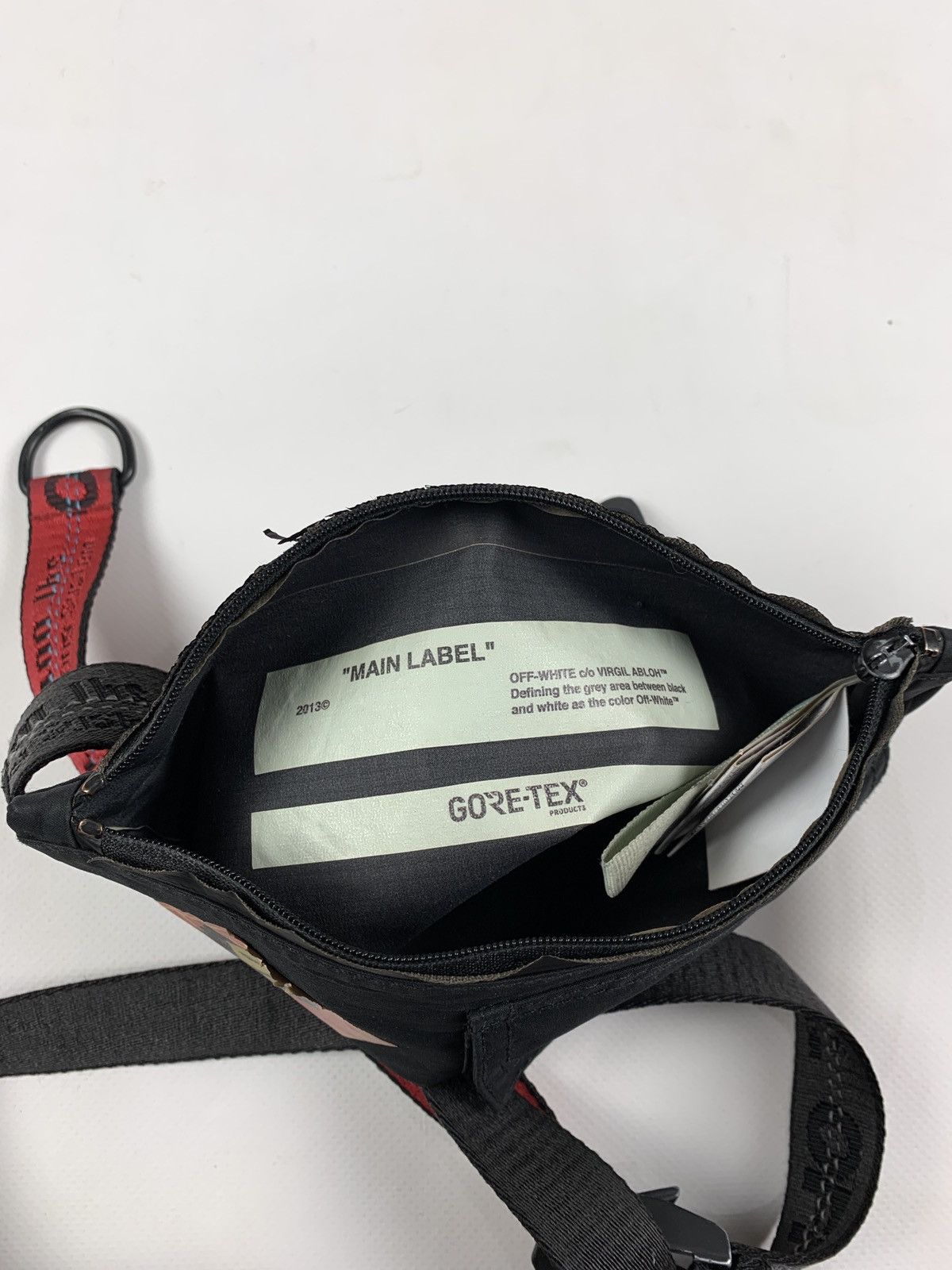 Goretex Off White Gore Tex Virgil Abloh Very Rare Messenger Bag Size ONE SIZE - 18 Thumbnail