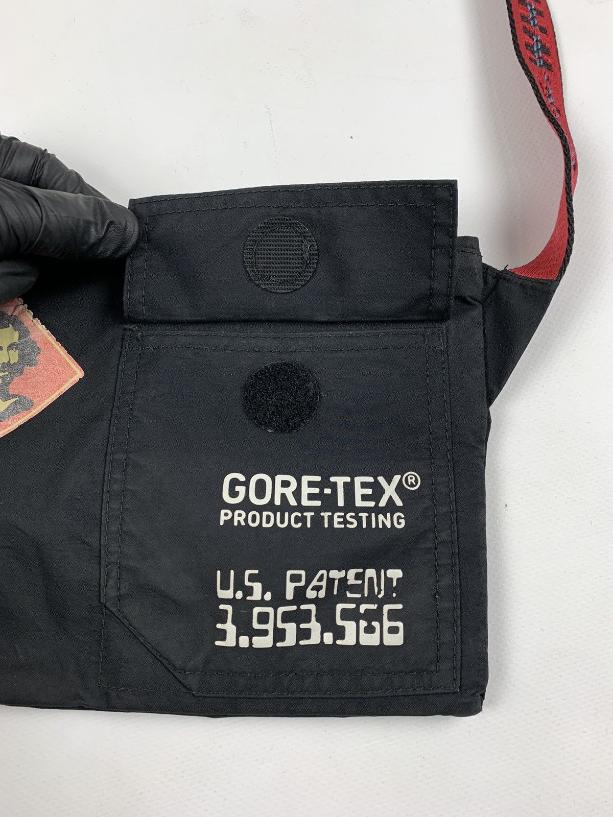 Goretex Off White Gore Tex Virgil Abloh Very Rare Messenger Bag Size ONE SIZE - 8 Thumbnail