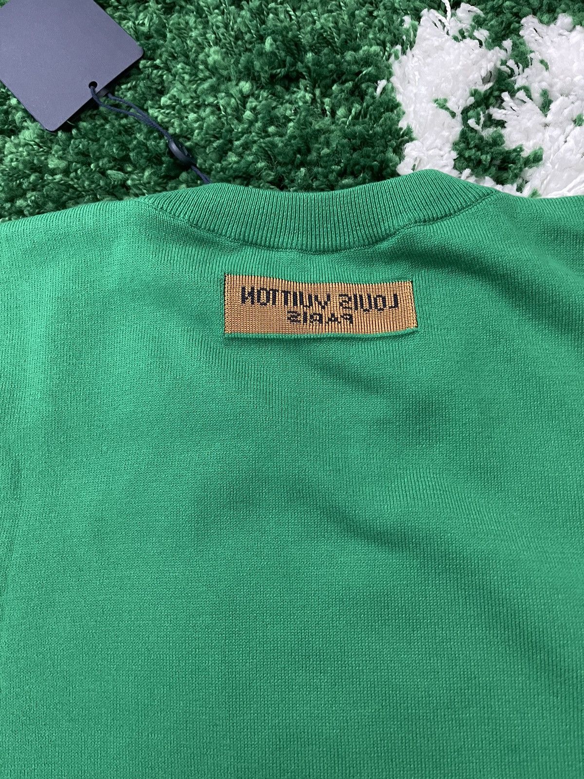 Louis Vuitton Louis Vuitton Green 21 AW LV Logo Tee Size US L / EU 52-54 / 3 - 4 Thumbnail