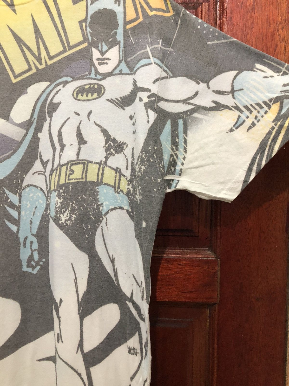 DC Comics Vintage Batman DC Comics Over Print Tshirt Size US L / EU 52-54 / 3 - 5 Thumbnail