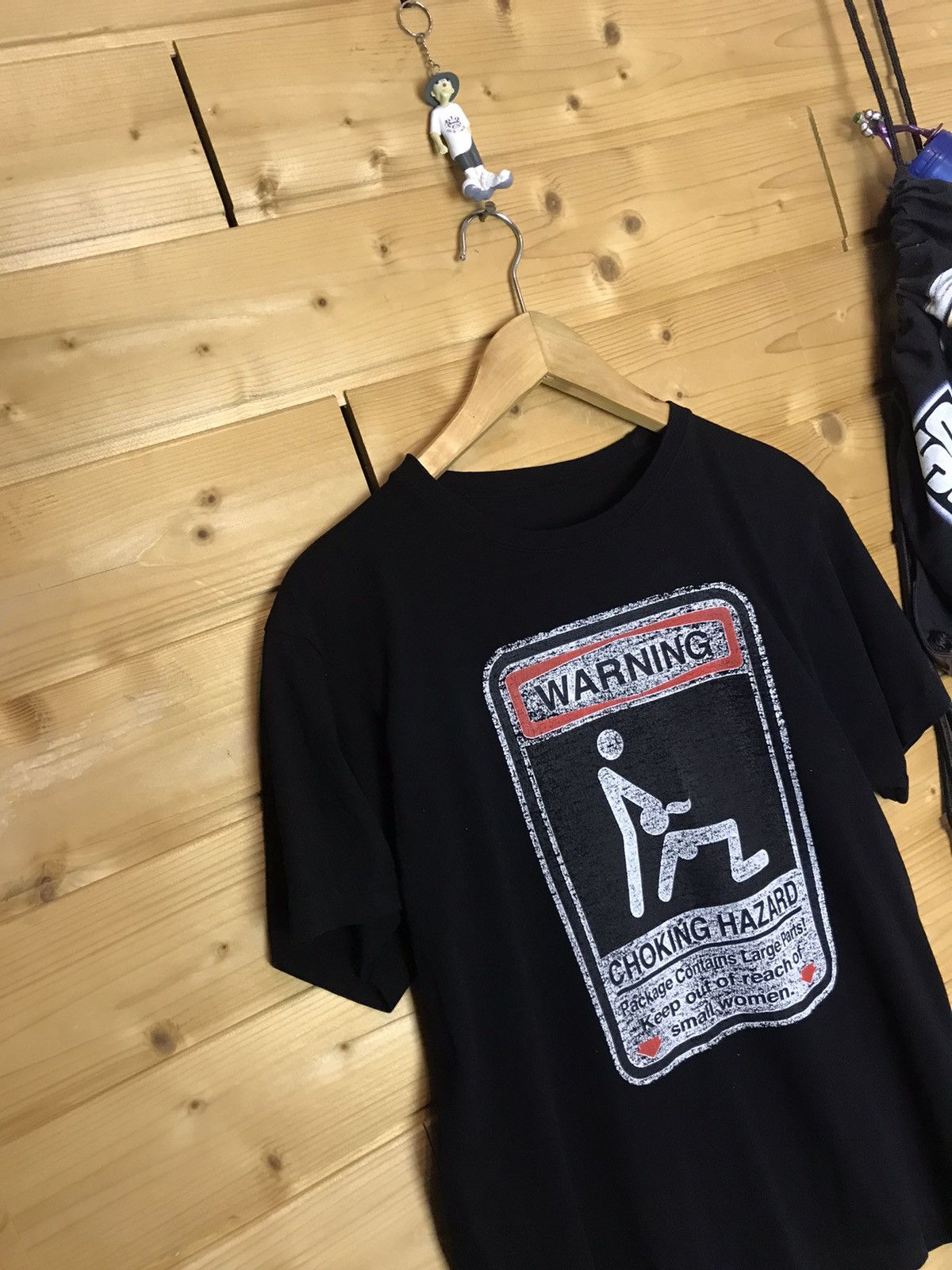Vintage Vintage Warning choking hazard pornstar t-shirt Size US M / EU 48-50 / 2 - 2 Thumbnail