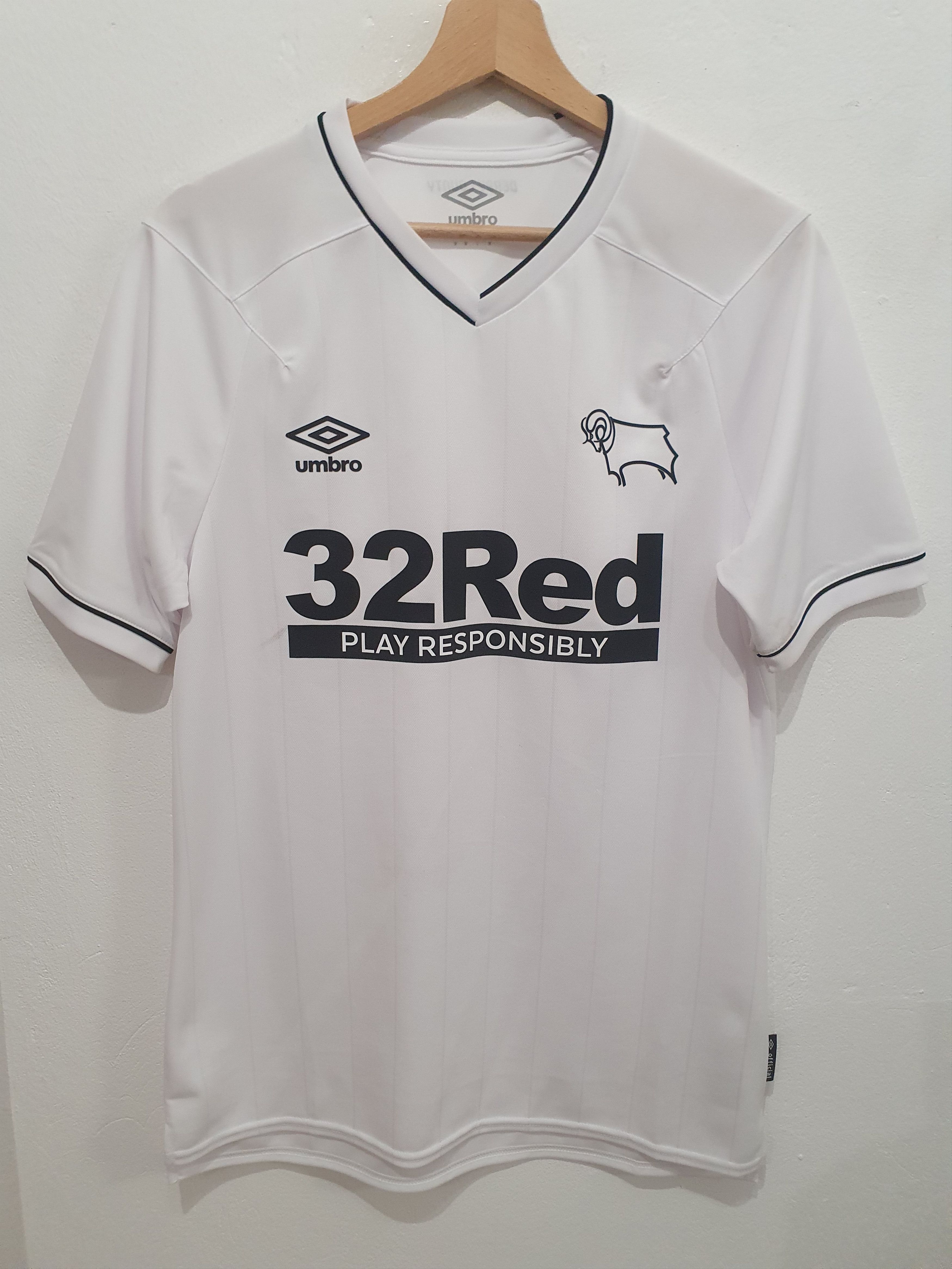 Umbro t shirts 2020 sales