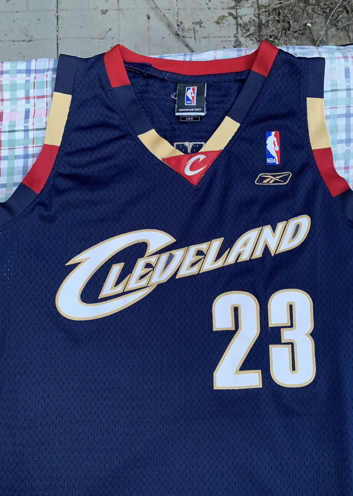 NBA × Reebok × Vintage Reebok Cleveland Cavaliers Lebron James NBA Jersey Size US L / EU 52-54 / 3 - 3 Thumbnail