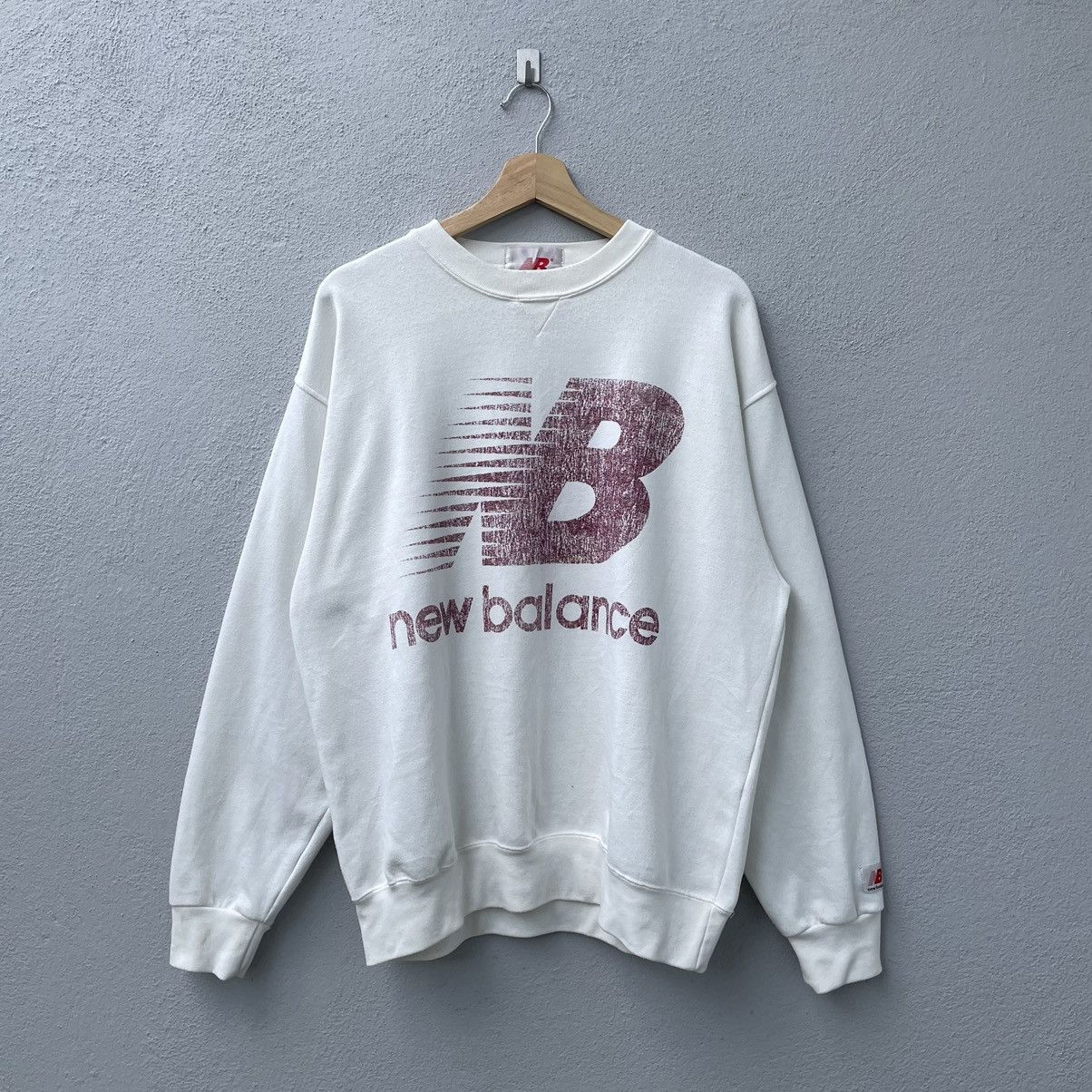 Image of Vintage New Balance Big Logo Sweatshirt in Light Beige, Men's (Size XL)