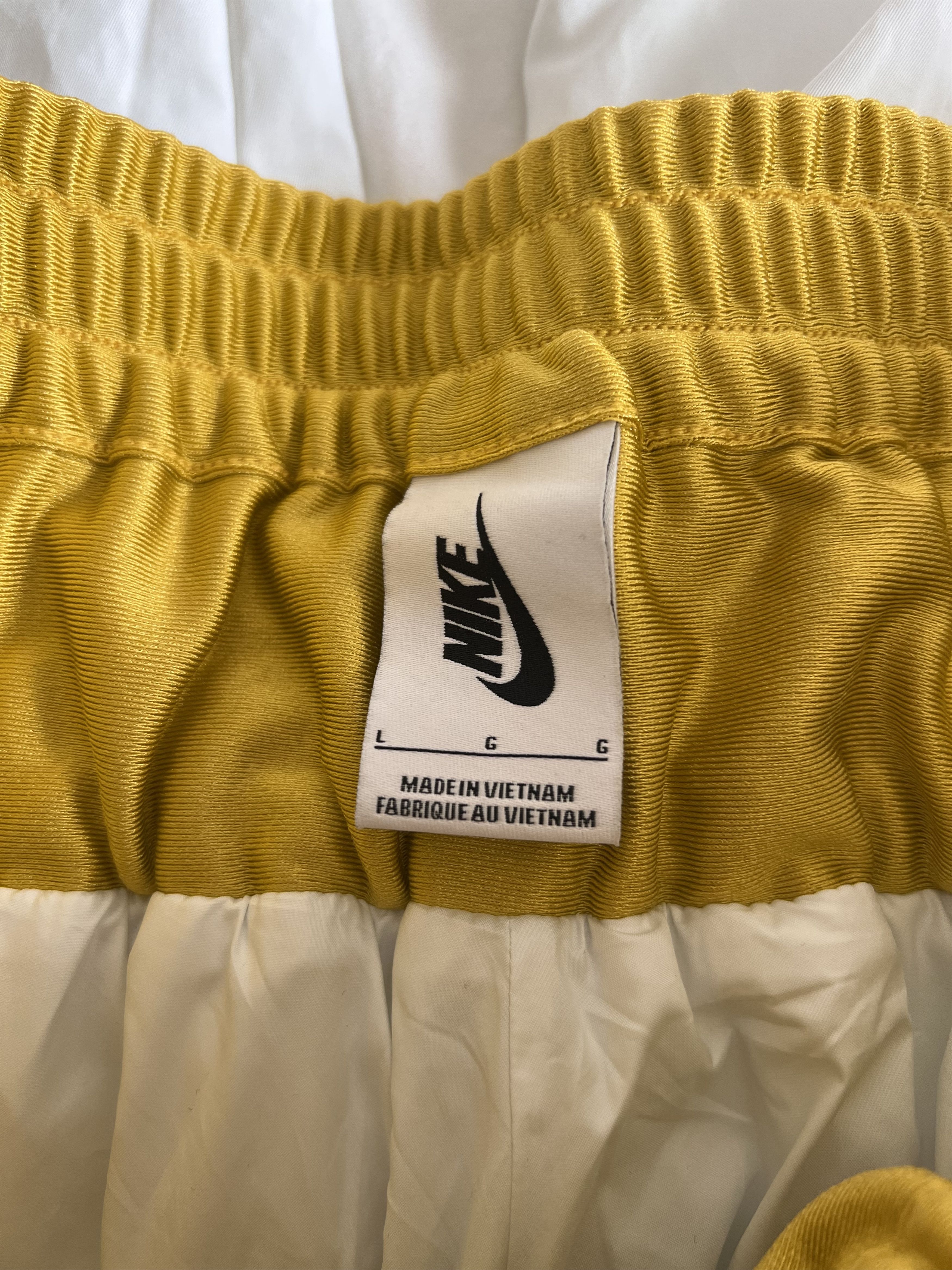 Ambush Design Ambush Nike Lakers Tearaway Pants in White Size US 34 / EU 50 - 8 Thumbnail