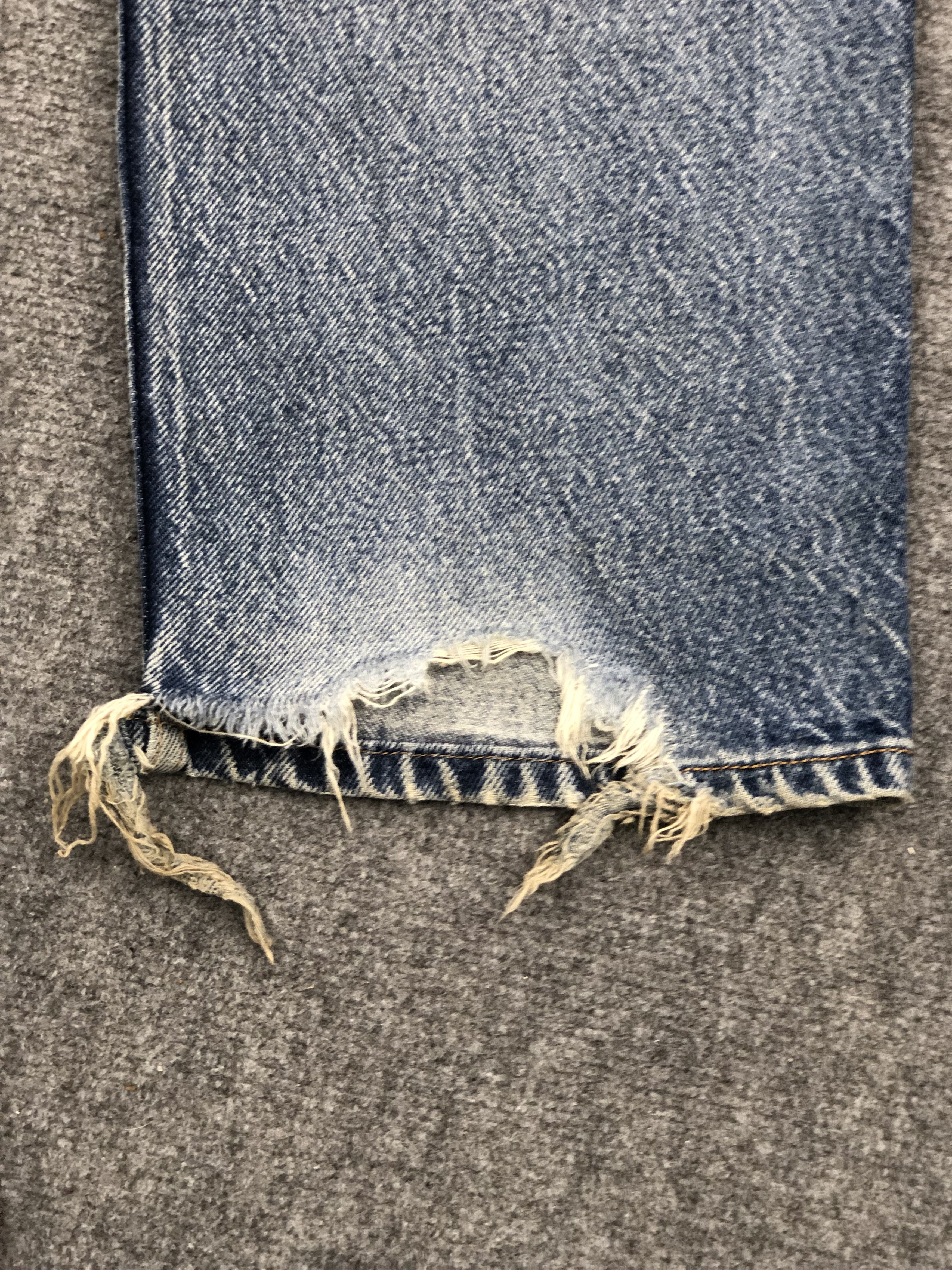 Levi's Vintage Levis 505 Faded Blue Jeans DP1577 Size US 37 - 12 Thumbnail