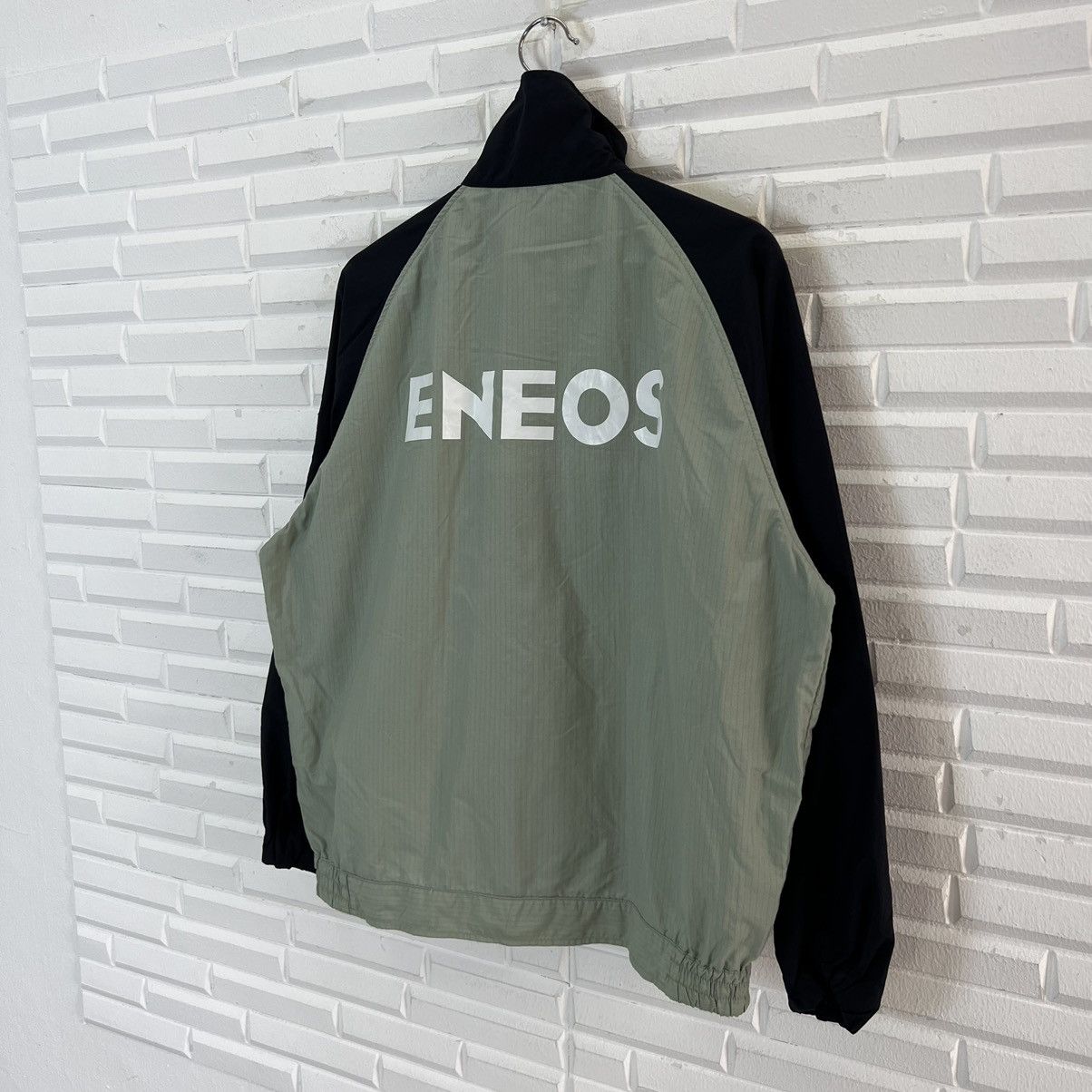 Japanese Brand VINTAGE ENEOS BOMBER JACKET STYLE BIG LOGO WORKER WEAR Size US L / EU 52-54 / 3 - 9 Thumbnail