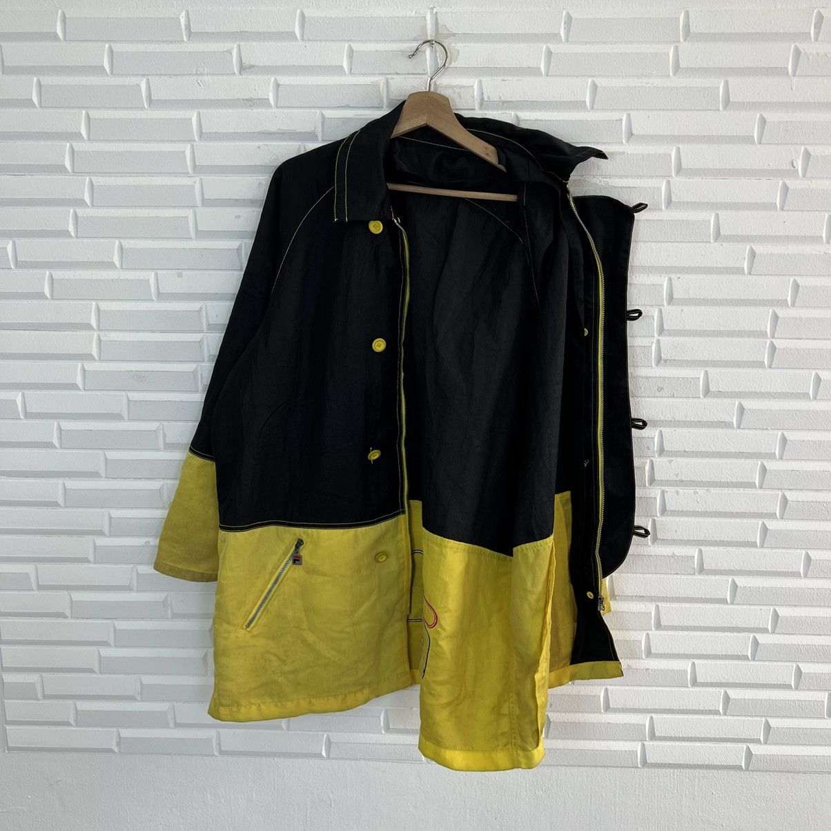 Japanese Brand VINTAGE COACH JACKET FILA BIG LOGO HOODIE STREETWEAR STYLE Size US M / EU 48-50 / 2 - 10 Thumbnail