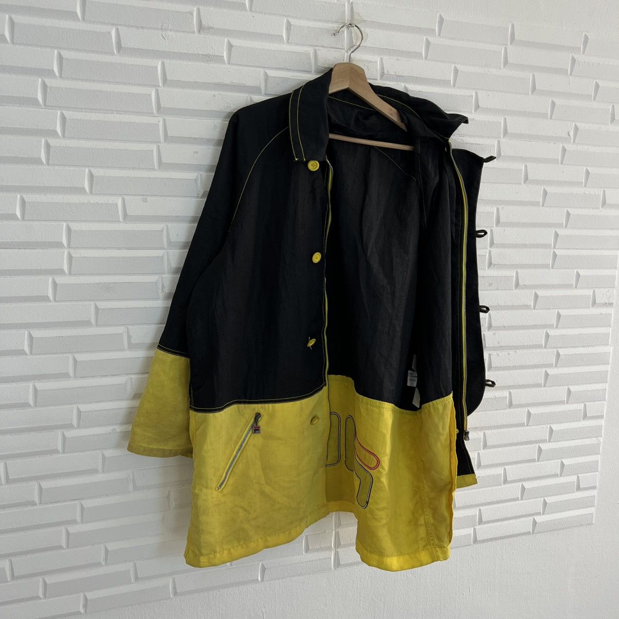 Japanese Brand VINTAGE COACH JACKET FILA BIG LOGO HOODIE STREETWEAR STYLE Size US M / EU 48-50 / 2 - 11 Thumbnail