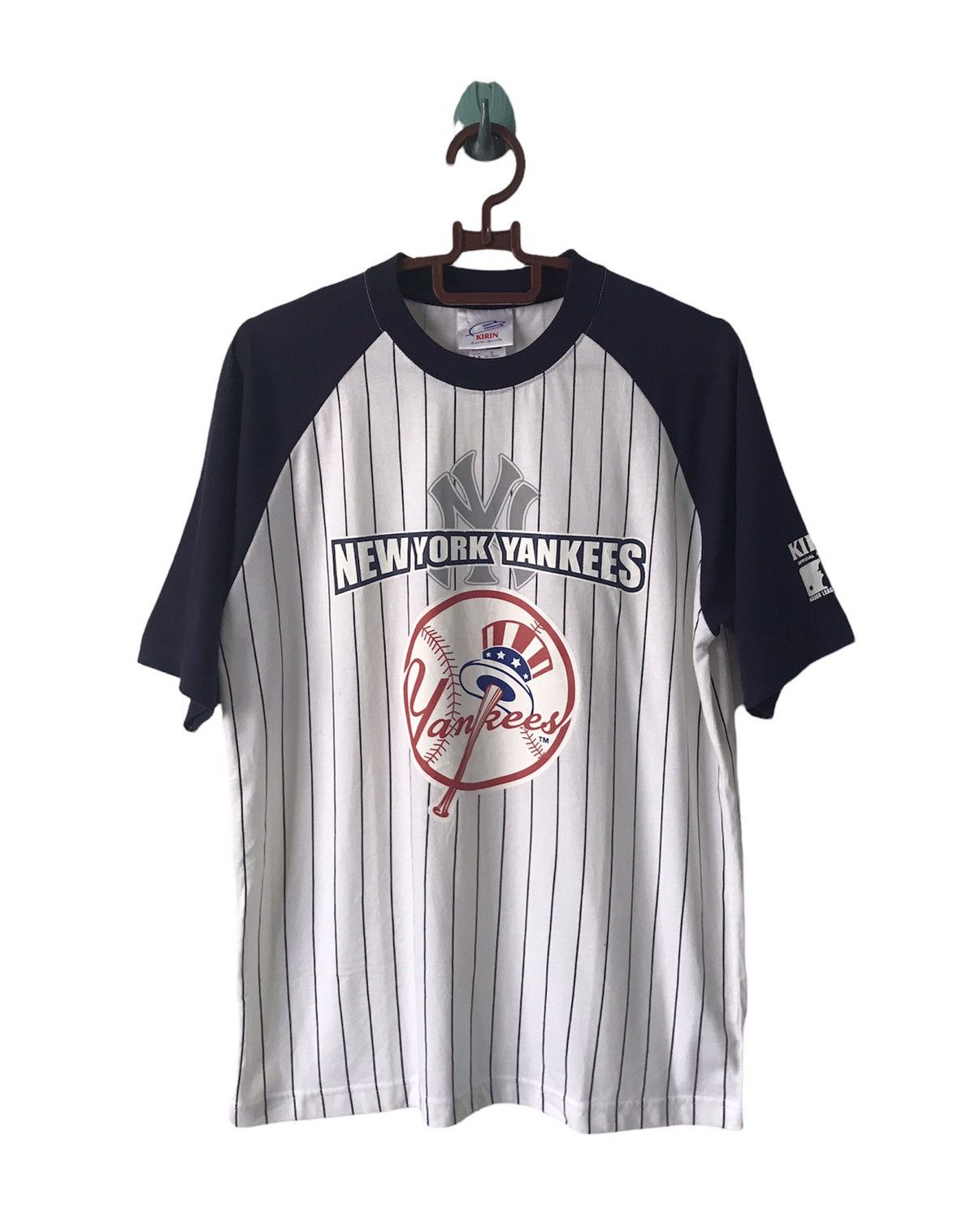 image of Majestic x New York Yankees Stealsbig Printed New York Yankees Tee, Men's (Size Small)