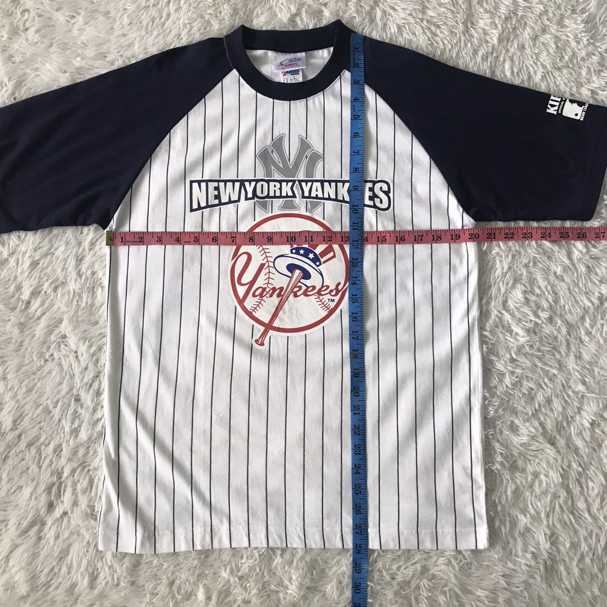 Majestic 💥Steals💥Big Printed New York Yankees Tee Size US S / EU 44-46 / 1 - 8 Thumbnail