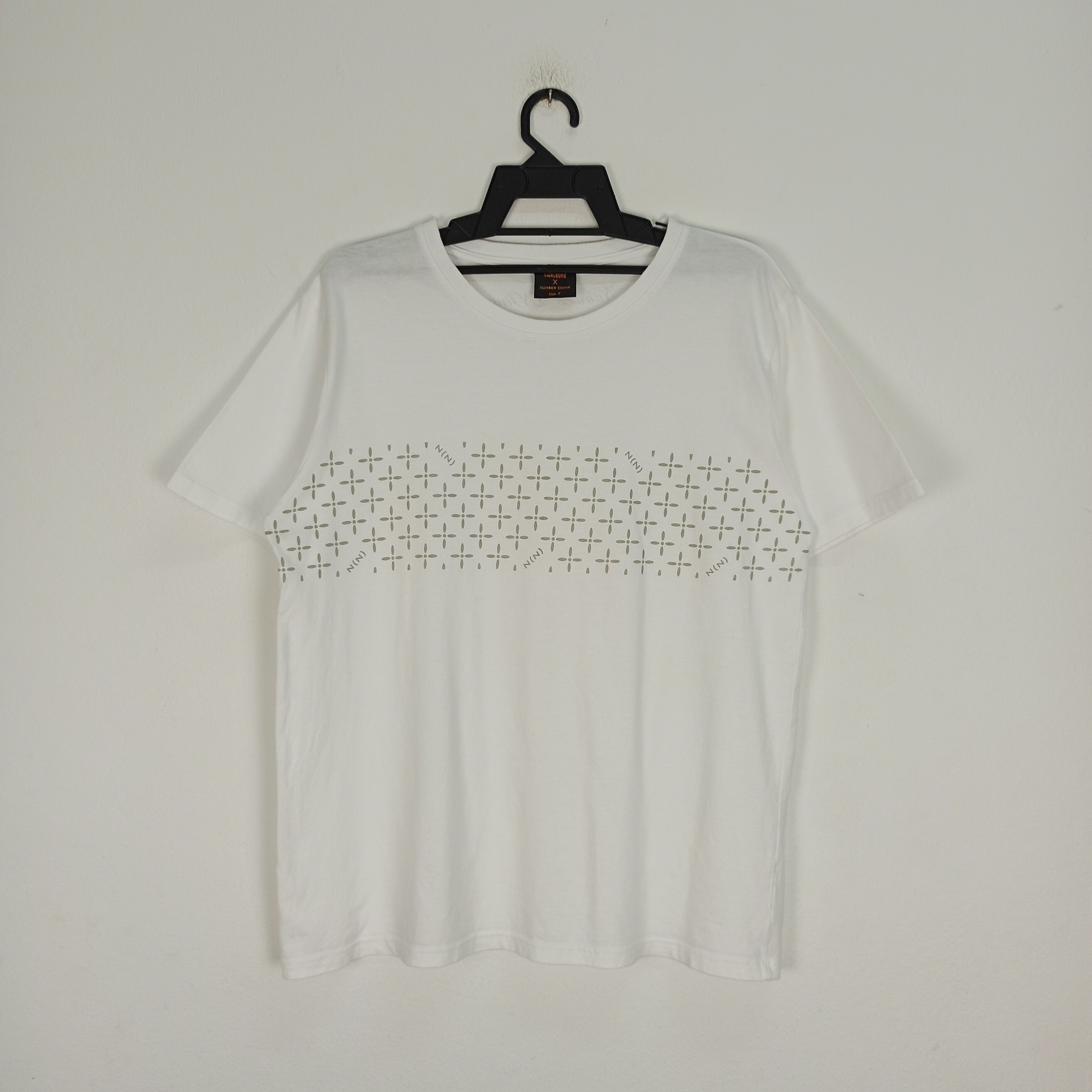 Marlboro VINTAGE NUMBER (N)INE X MARLBORO ART SIZE F VERY RARE Size US L / EU 52-54 / 3 - 1 Thumbnail