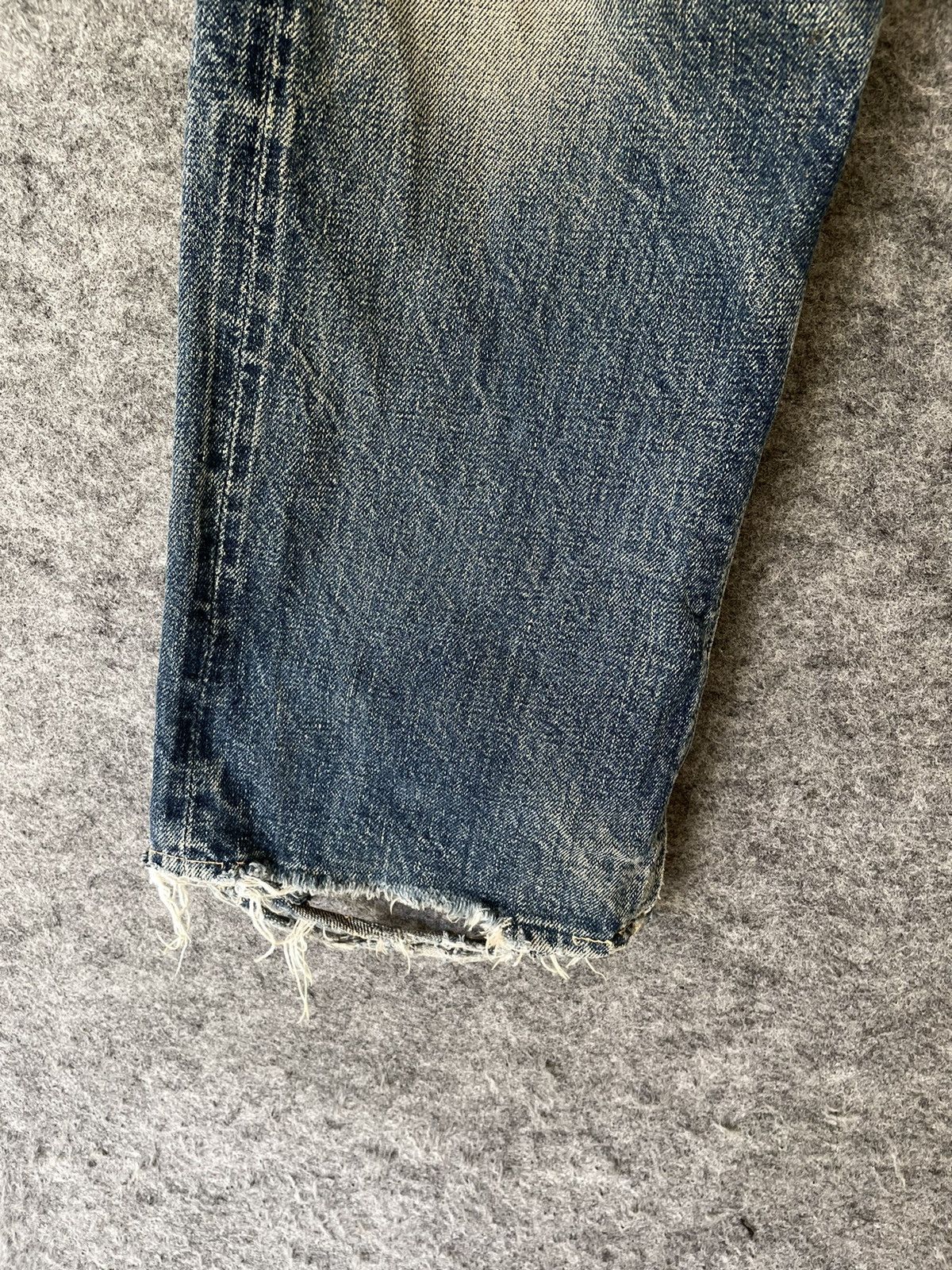 Denime VINTAGE DISSTRESSED DENIME Size US 29 - 15 Thumbnail