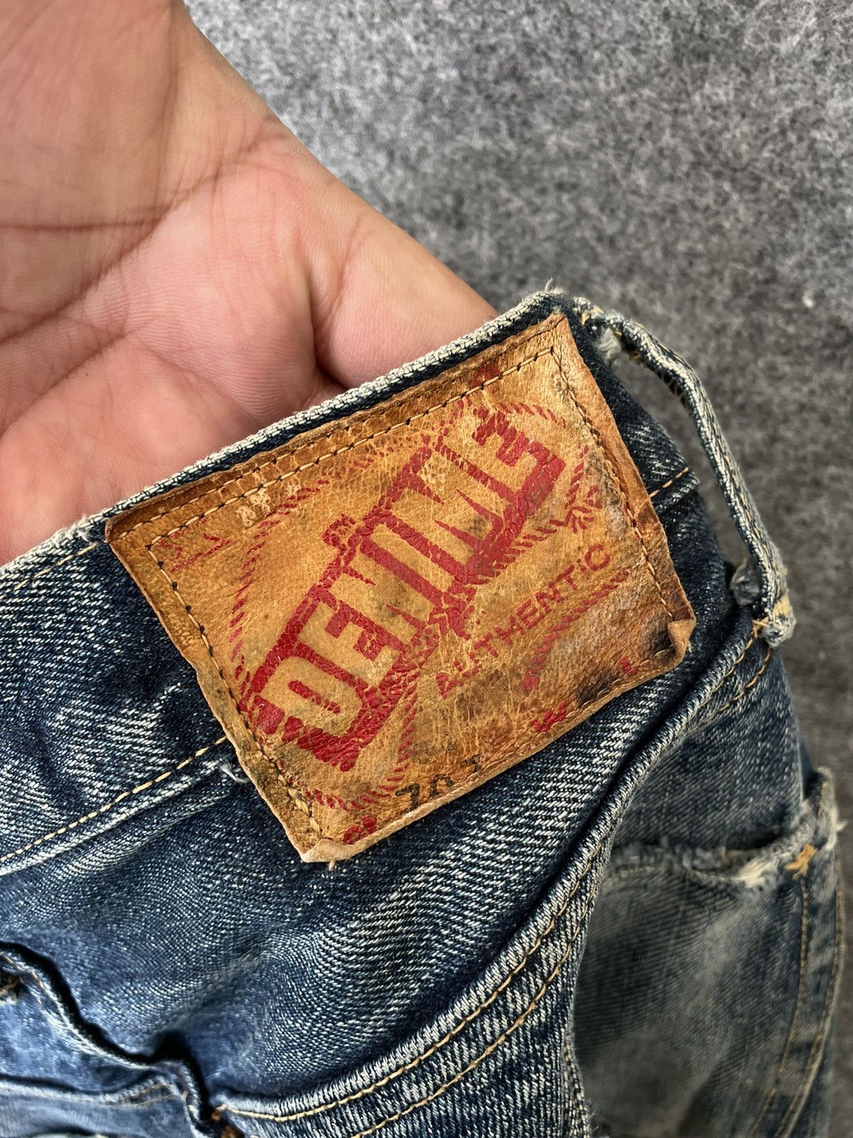 Denime VINTAGE DISSTRESSED DENIME Size US 29 - 10 Thumbnail