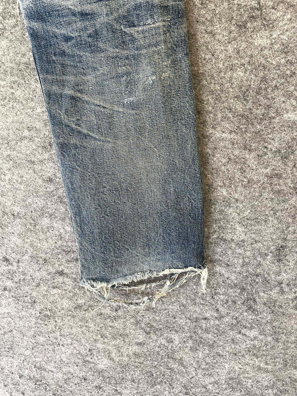 Denime VINTAGE DISSTRESSED DENIME Size US 29 - 13 Thumbnail