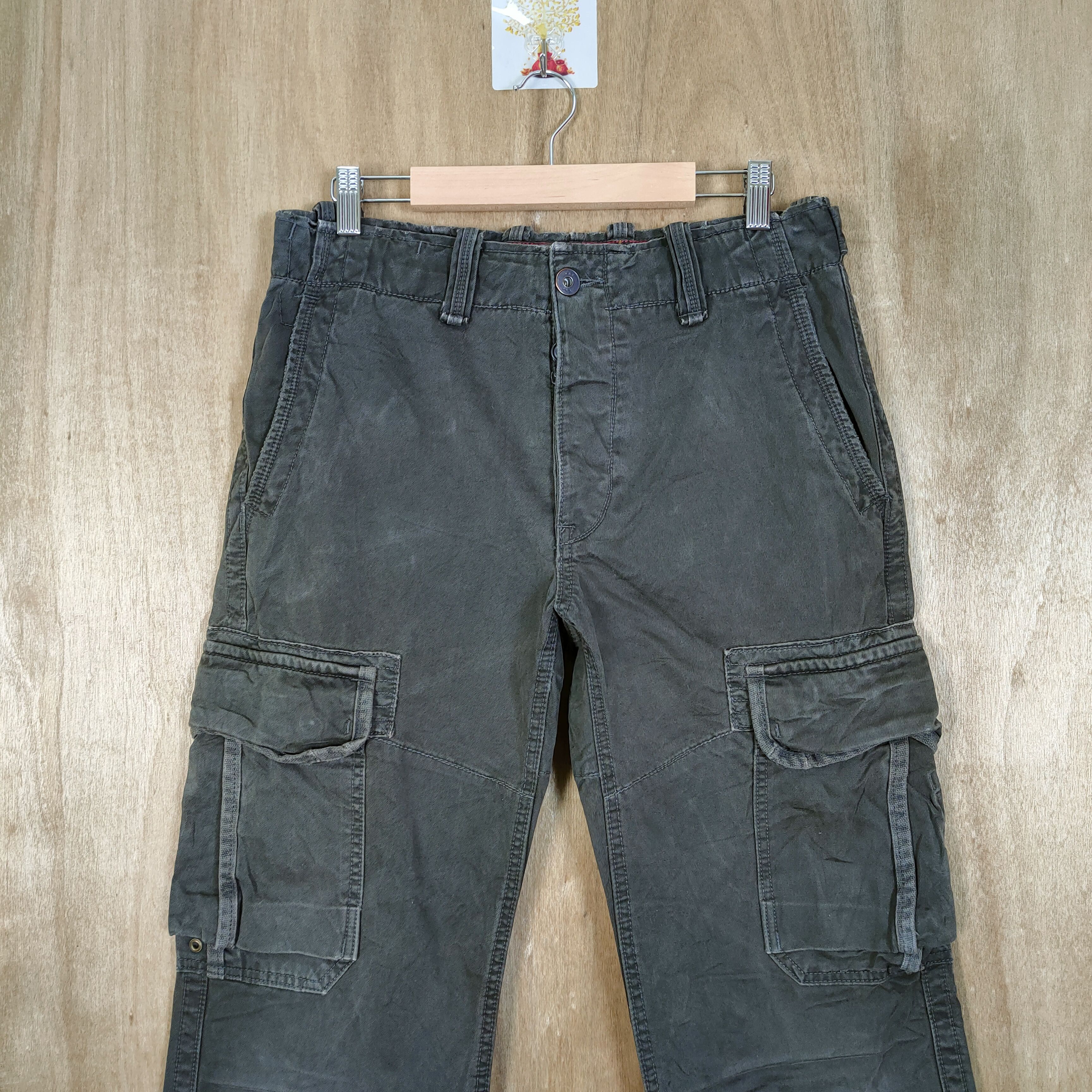 Japanese Brand VINTAGE JAPANESE FADED BLACK MILITARY FLARE CARGO PANTS Size US 29 - 2 Thumbnail
