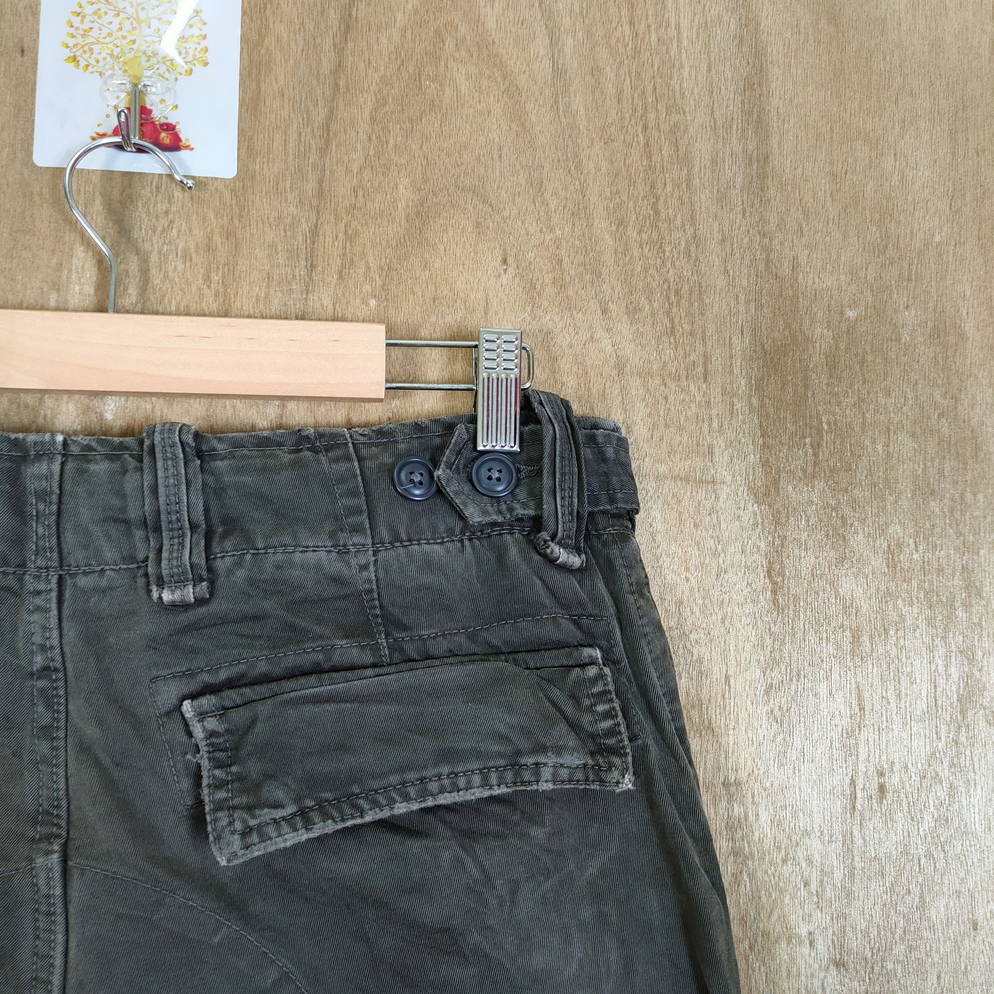 Japanese Brand VINTAGE JAPANESE FADED BLACK MILITARY FLARE CARGO PANTS Size US 29 - 14 Thumbnail
