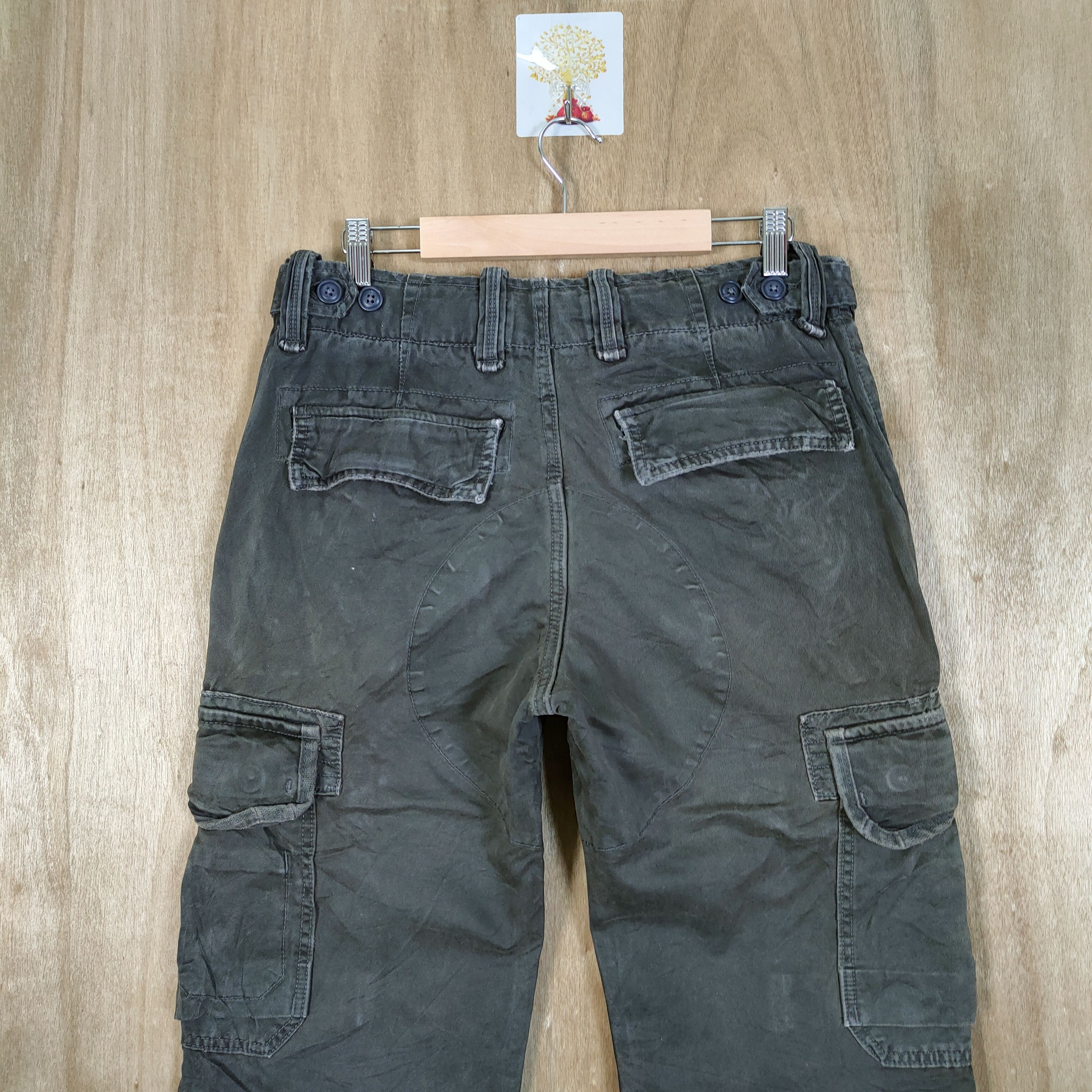 Japanese Brand VINTAGE JAPANESE FADED BLACK MILITARY FLARE CARGO PANTS Size US 29 - 10 Thumbnail
