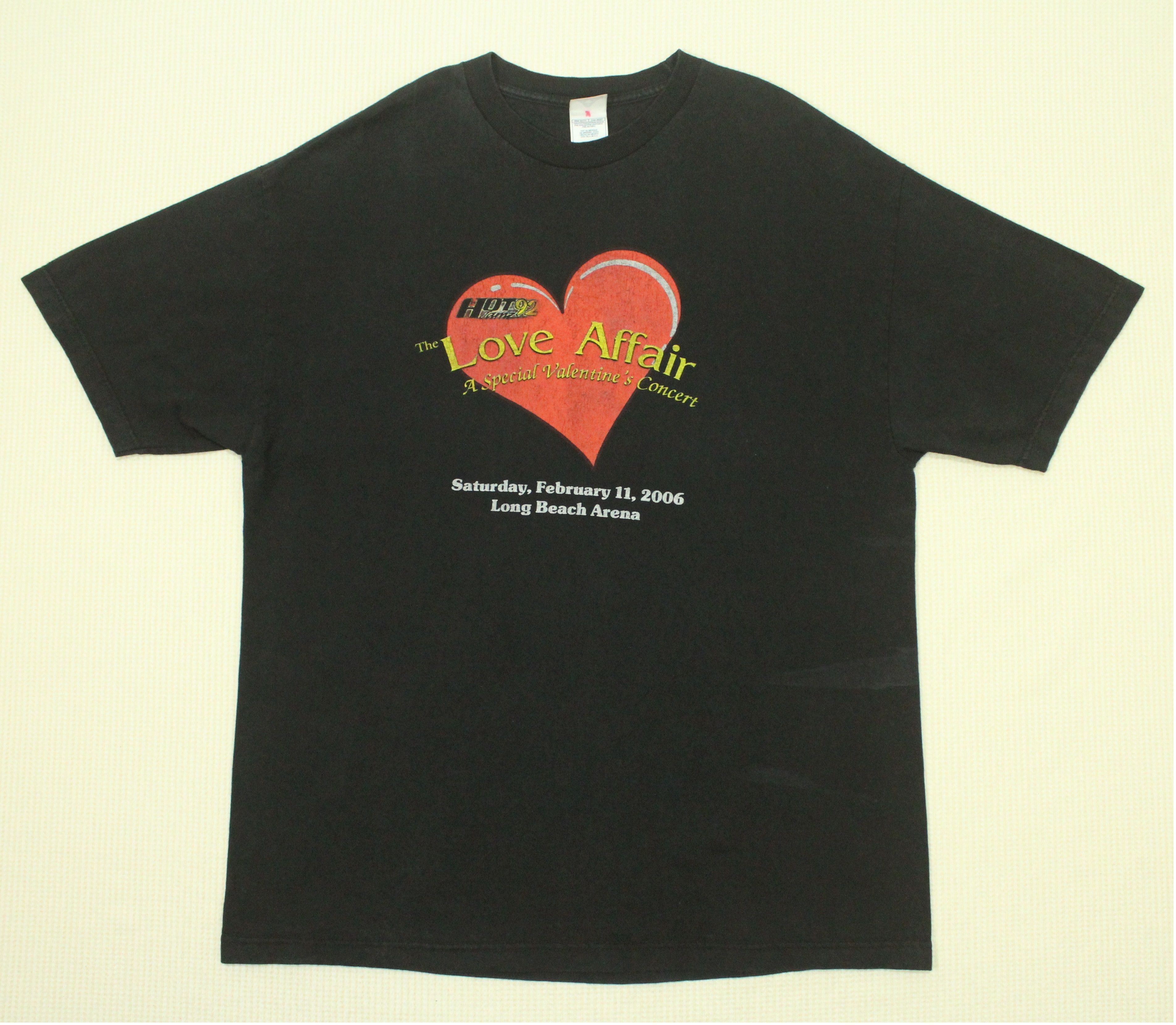 Band Tees × Rap Tees × Vintage Faded Vintage VALENTINE'S CONCERT T Shirt The Love Affair Size US XL / EU 56 / 4 - 4 Thumbnail