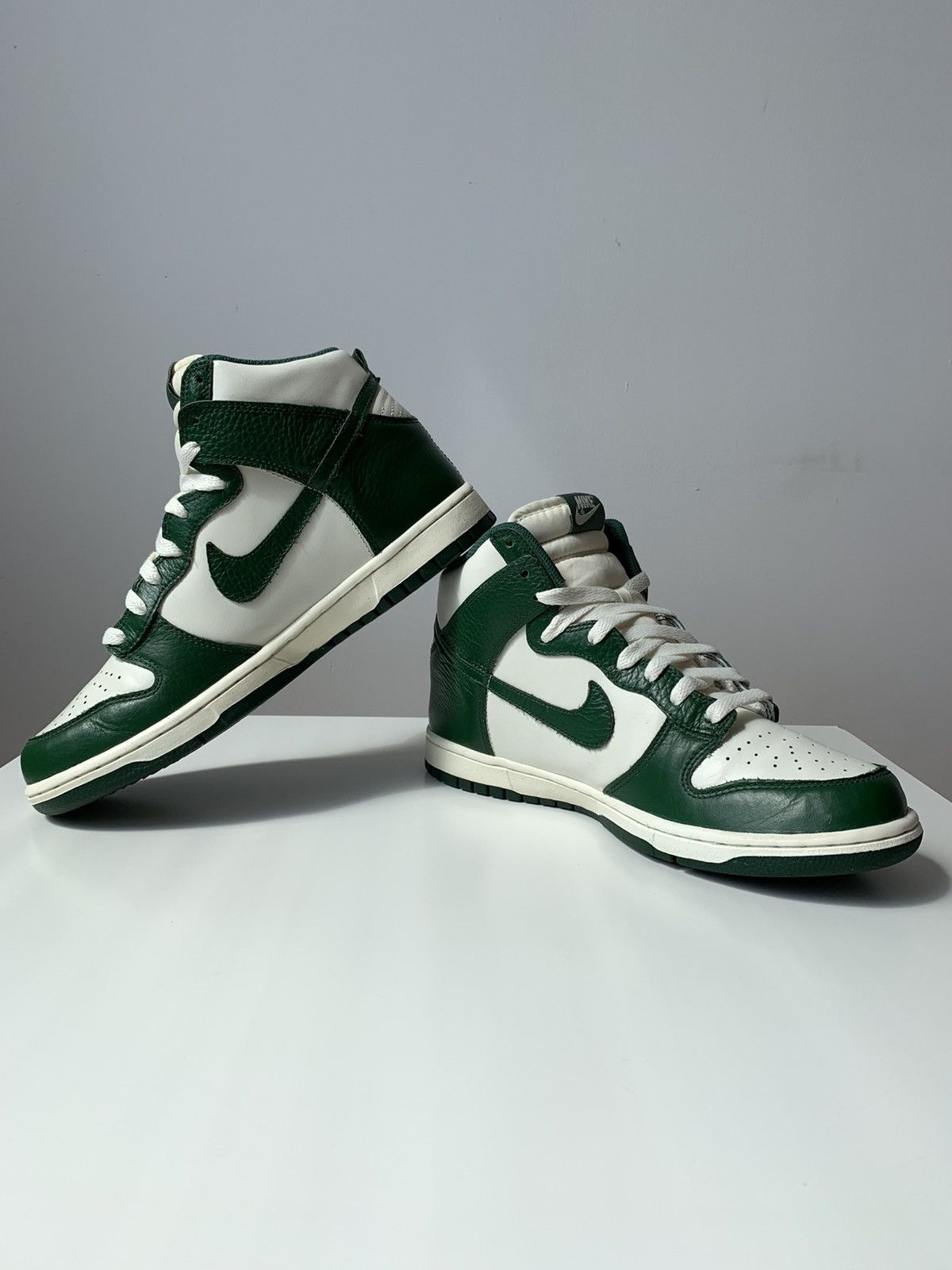 Nike 2011 Nike Dunk High Gorge Green Sail Pack Size US 8.5 / EU 41-42 - 9 Thumbnail