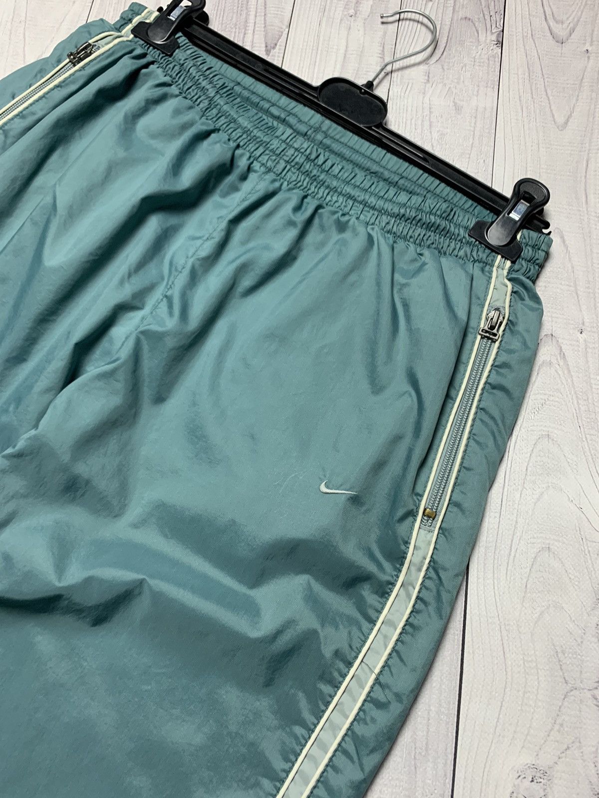 Nike × Vintage Vintage Nike pants size S logo joggers Size US 30 / EU 46 - 2 Thumbnail