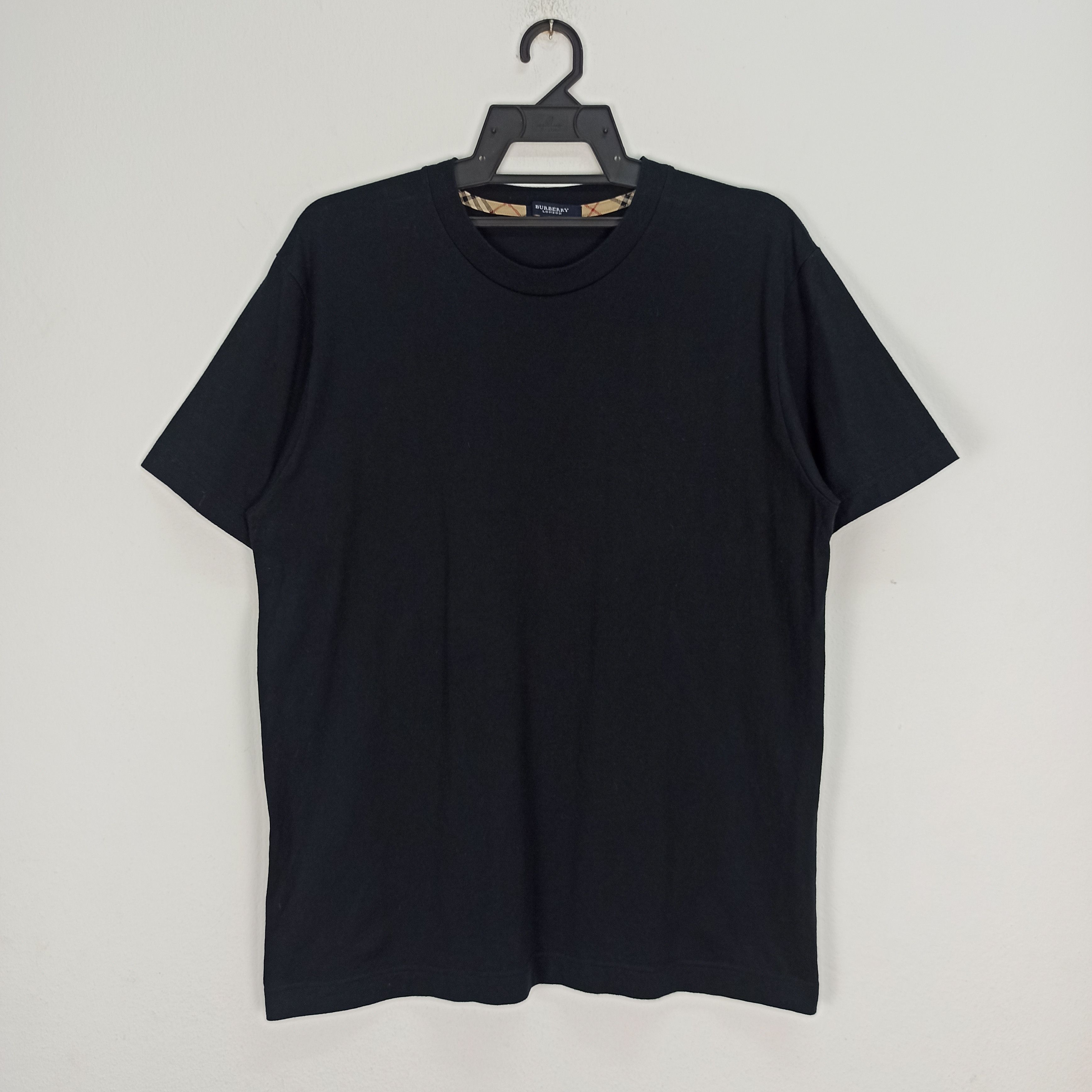 Tシャツ・カットソー BURBERRY Men T Shirts 8107448 A1189 BLACK Burberry BURBERRY Men T-Shirts 8110953 SETH KS A1189 BLACK