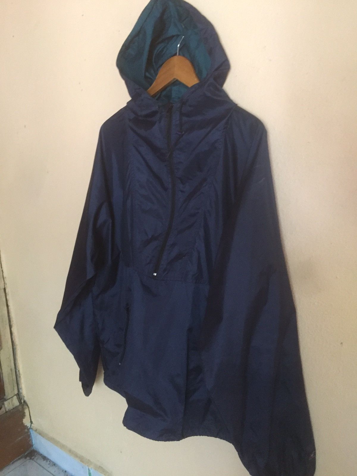 Helly Hansen URGENT SALE‼️Rare Helly Hansen hoodies windbreaker Jacket Size US L / EU 52-54 / 3 - 4 Thumbnail