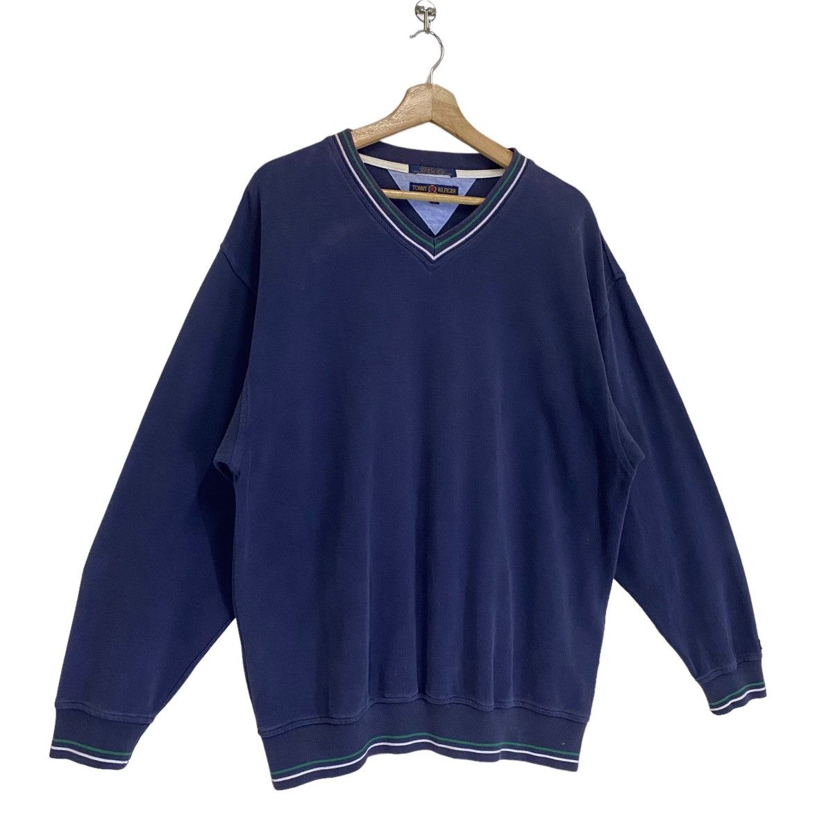 Tommy Hilfiger × Vintage Vintage Tommy Hilfiger Vneck Sweatshirt Size L Size US L / EU 52-54 / 3 - 2 Thumbnail
