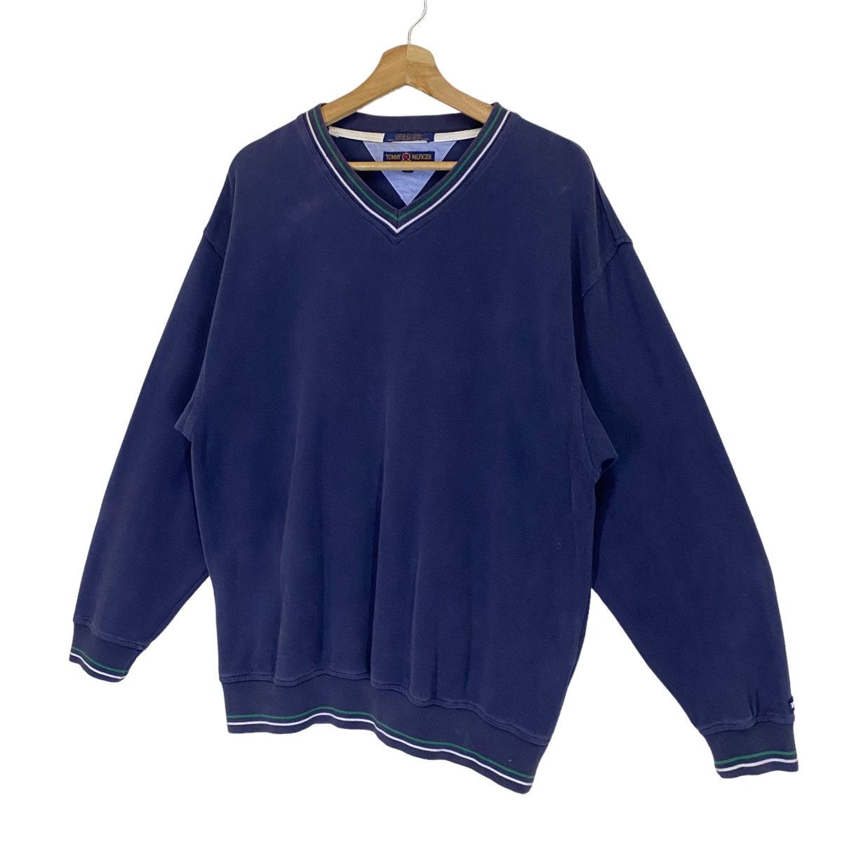 Tommy Hilfiger × Vintage Vintage Tommy Hilfiger Vneck Sweatshirt Size L Size US L / EU 52-54 / 3 - 3 Thumbnail