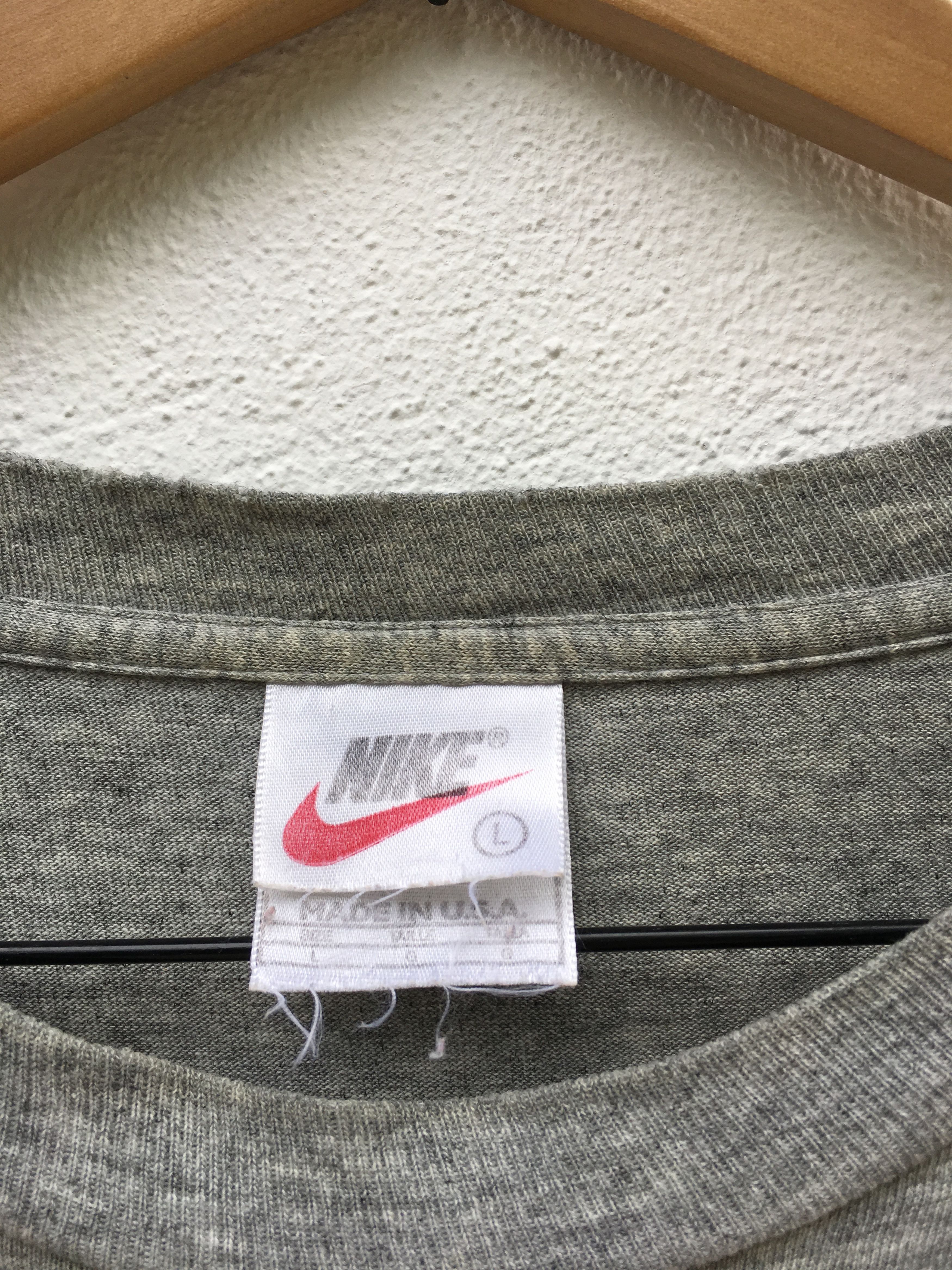 Nike Vintage Nike swoosh Running Tshirt Made in U.S.A Size US XL / EU 56 / 4 - 4 Thumbnail