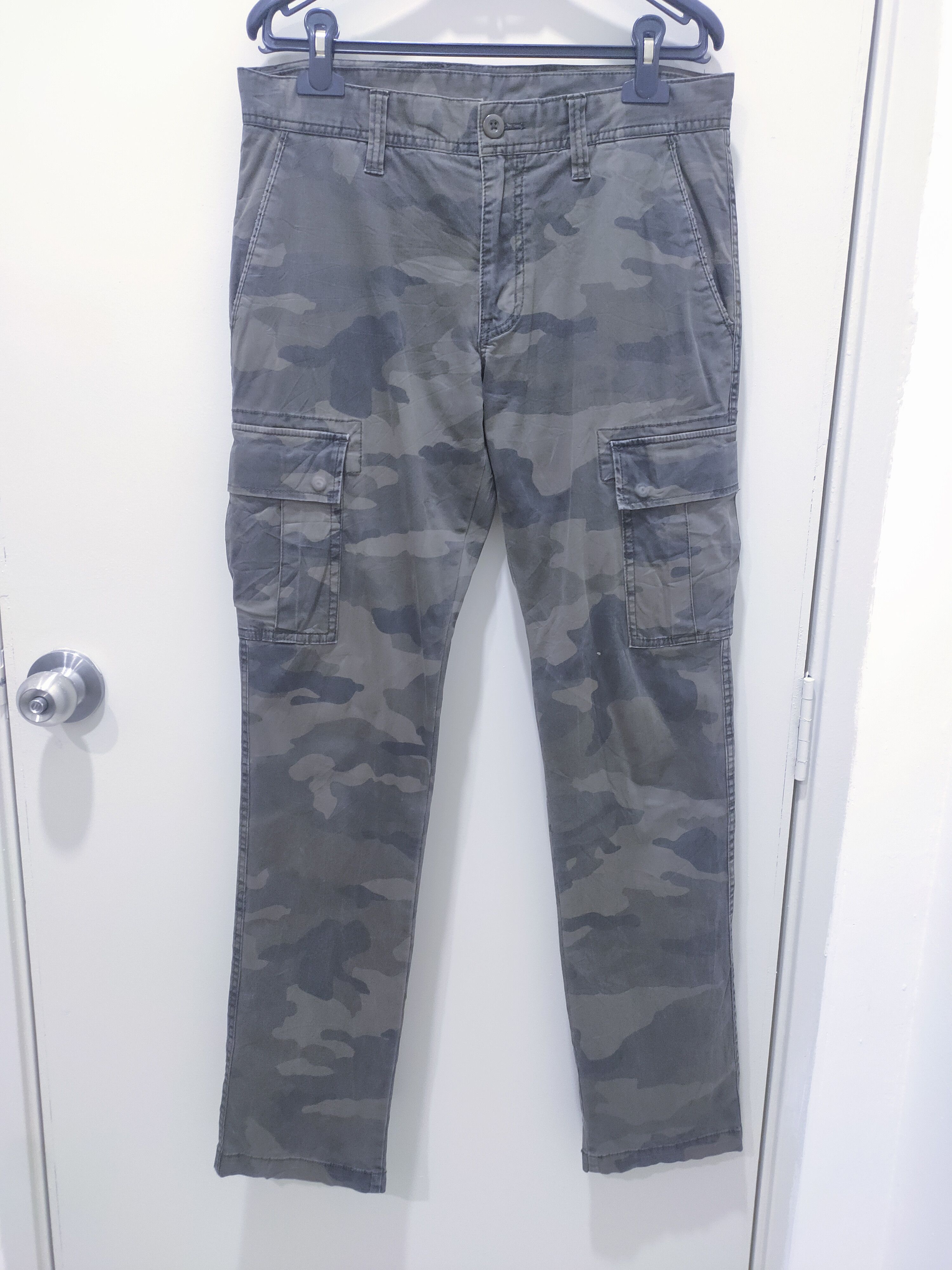 Uniqlo UNIQLO Camo Military Multipocket Streetwear Rare Cargo Pant Size US 32 / EU 48 - 1 Thumbnail