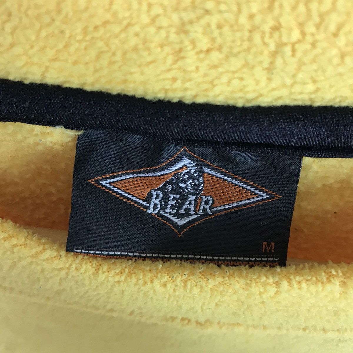 Vintage Vintage 90s Bear Surf Fleece Sweatshirt Size US M / EU 48-50 / 2 - 7 Thumbnail