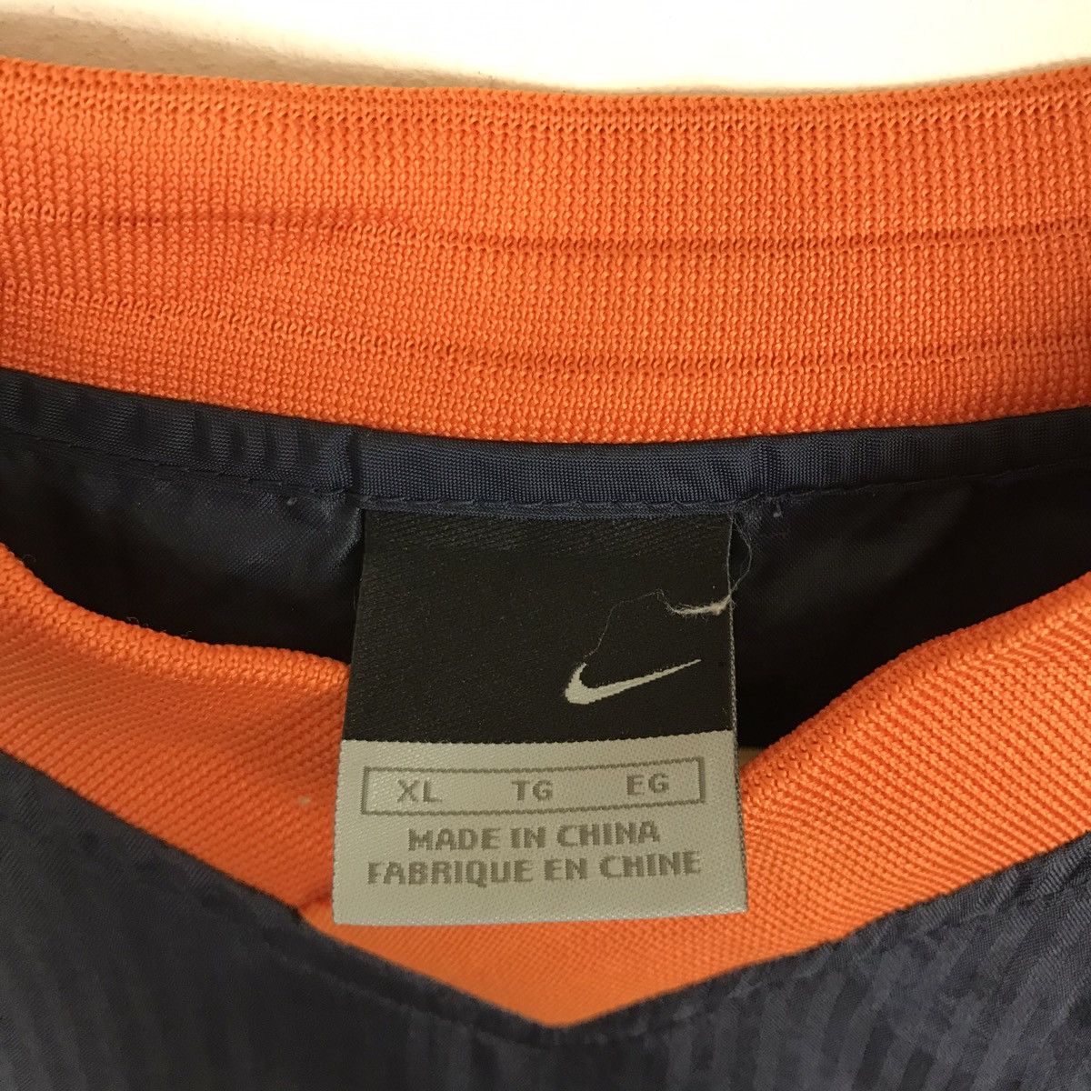 Nike Vintage Nike Windbreaker Sweater Pullover Size US XL / EU 56 / 4 - 6 Thumbnail