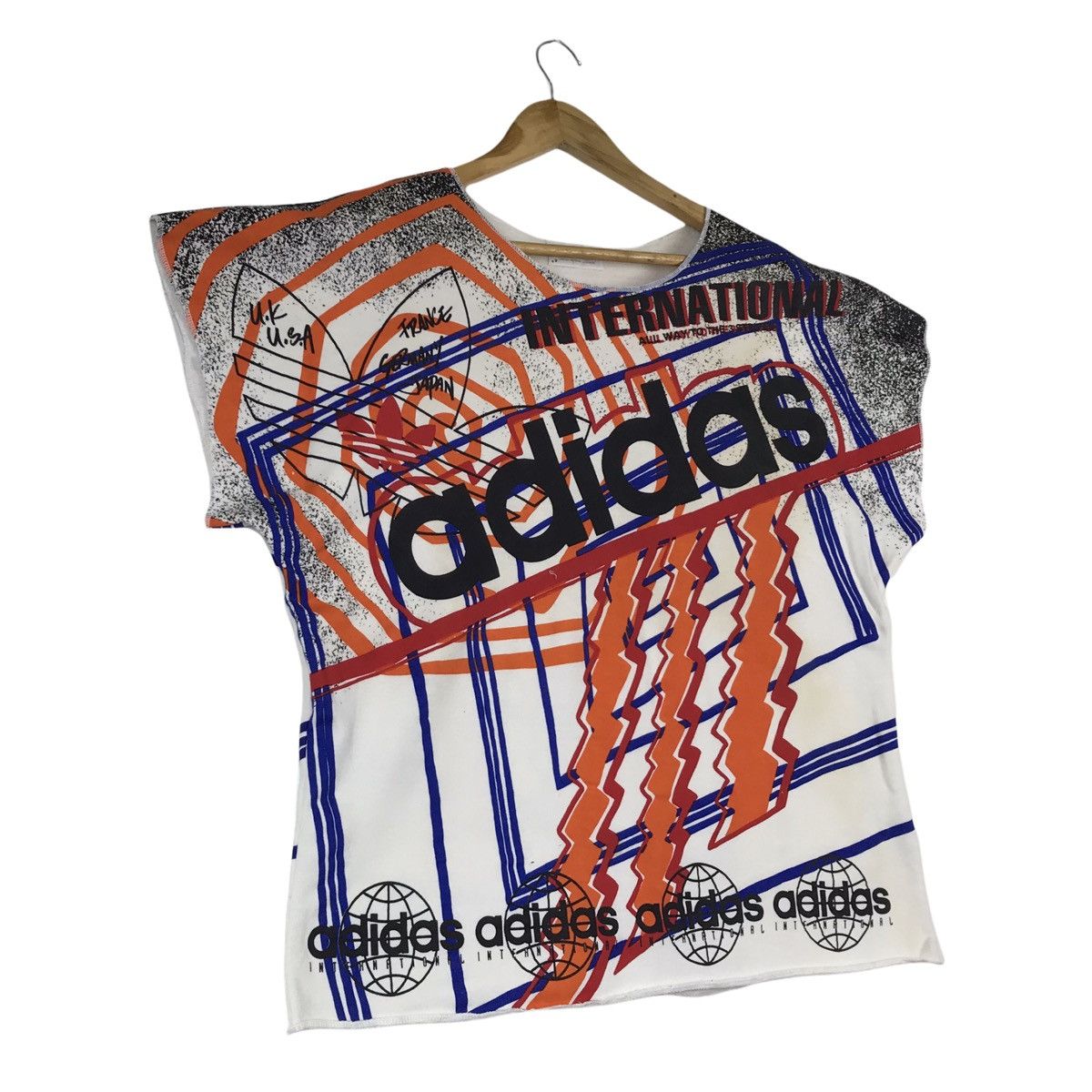 Adidas Vintage 90s Adidas International All Over Print Shirt Size US M / EU 48-50 / 2 - 5 Thumbnail